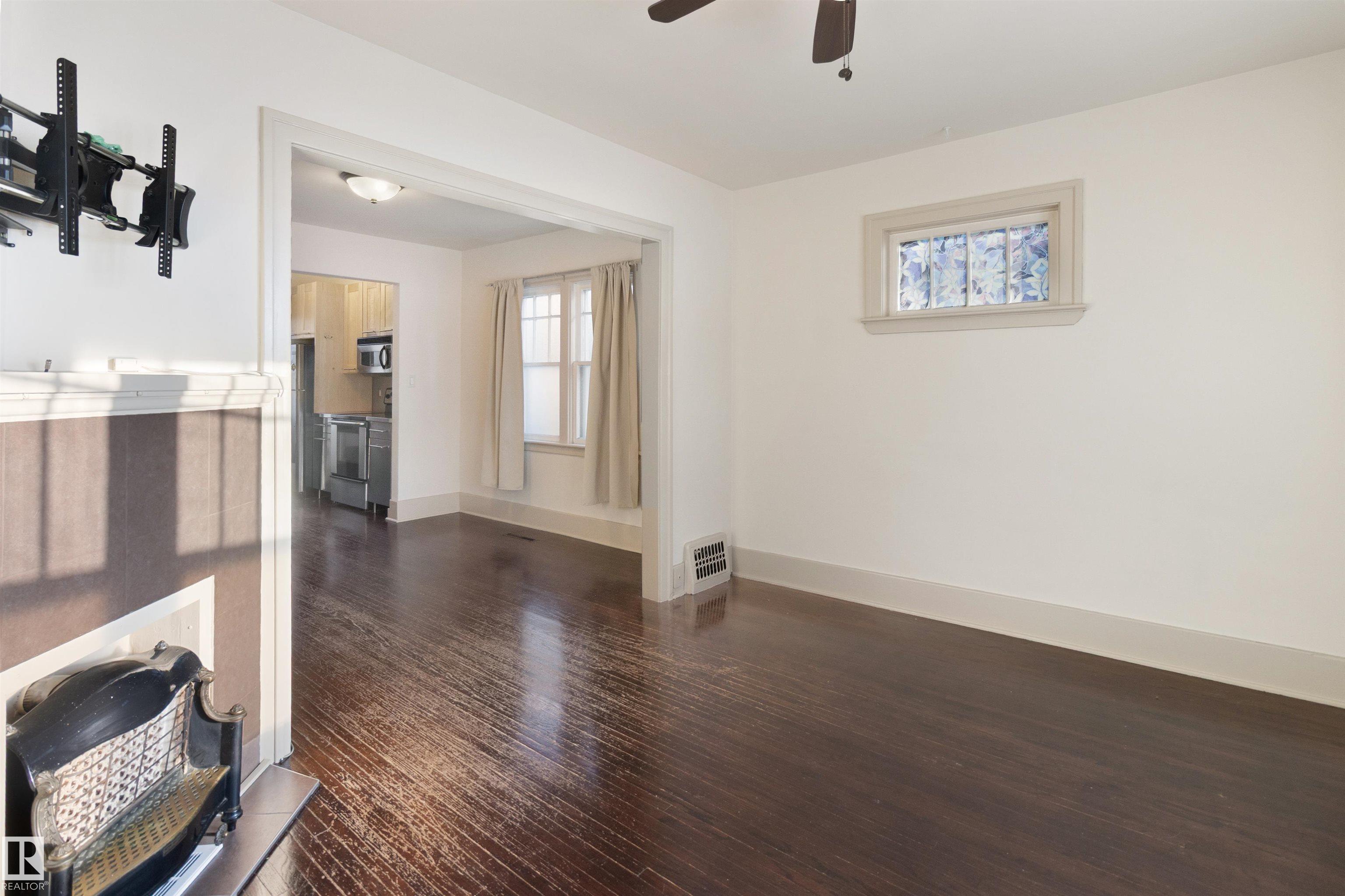 Third View of 10428 76 Avenue, Queen Alexandra, Edmonton, Alberta, T6E 1L1