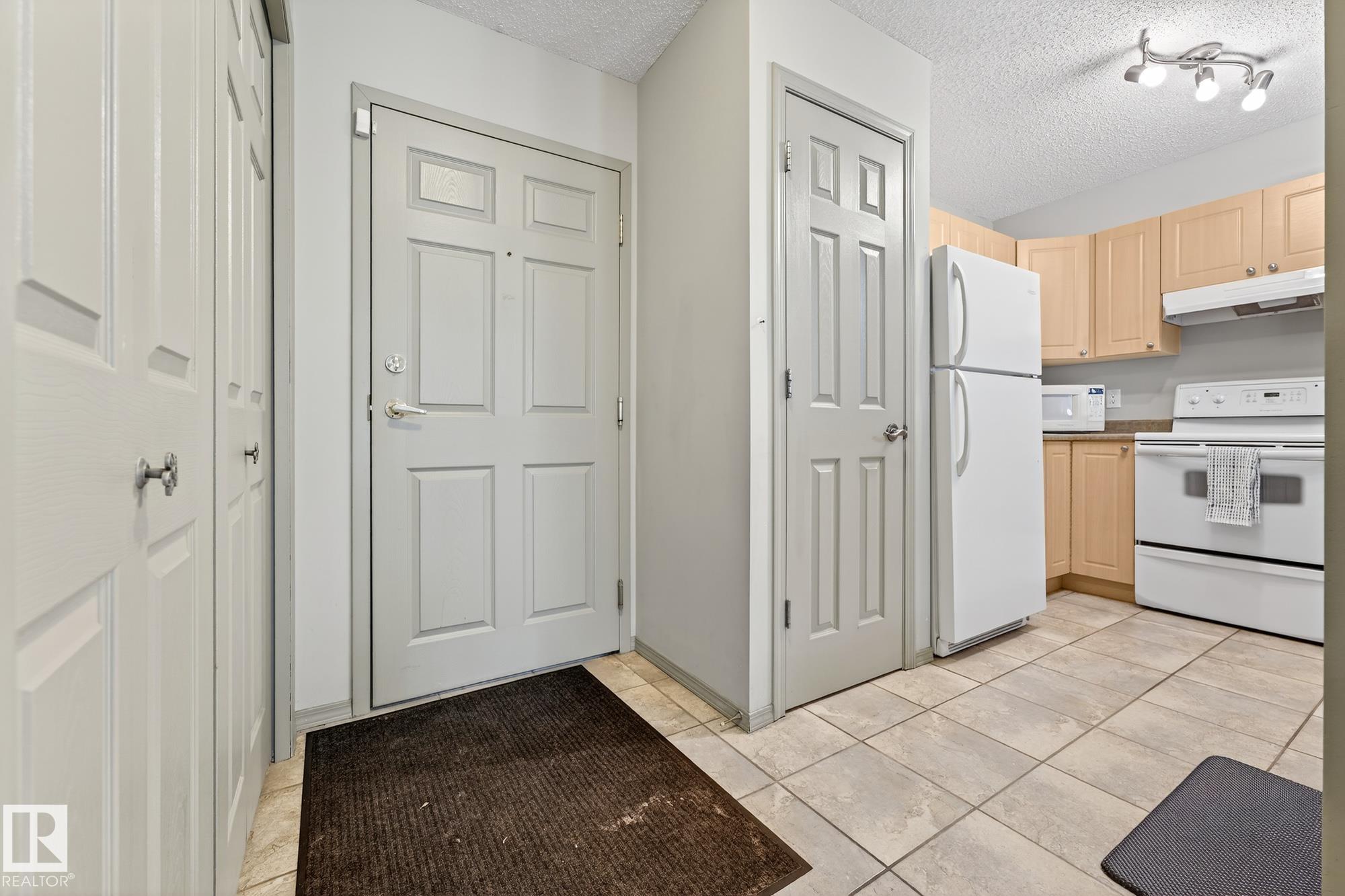 Fifth View of 108 10403 98 Avenue, Downtown (Edmonton), Edmonton, Alberta, T5K 2Y5