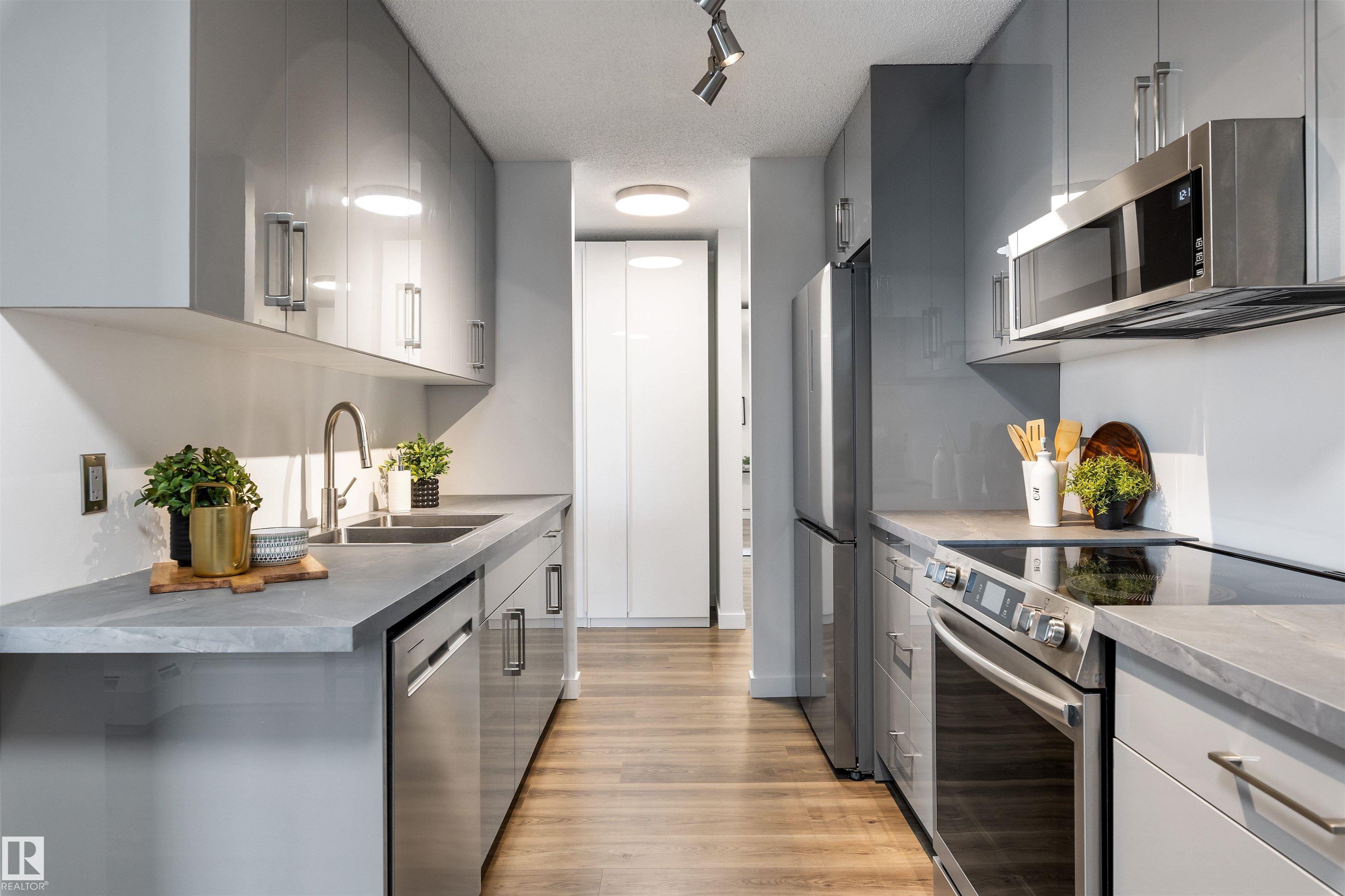 802 8220 JASPER Avenue, E4473657, Alberta,