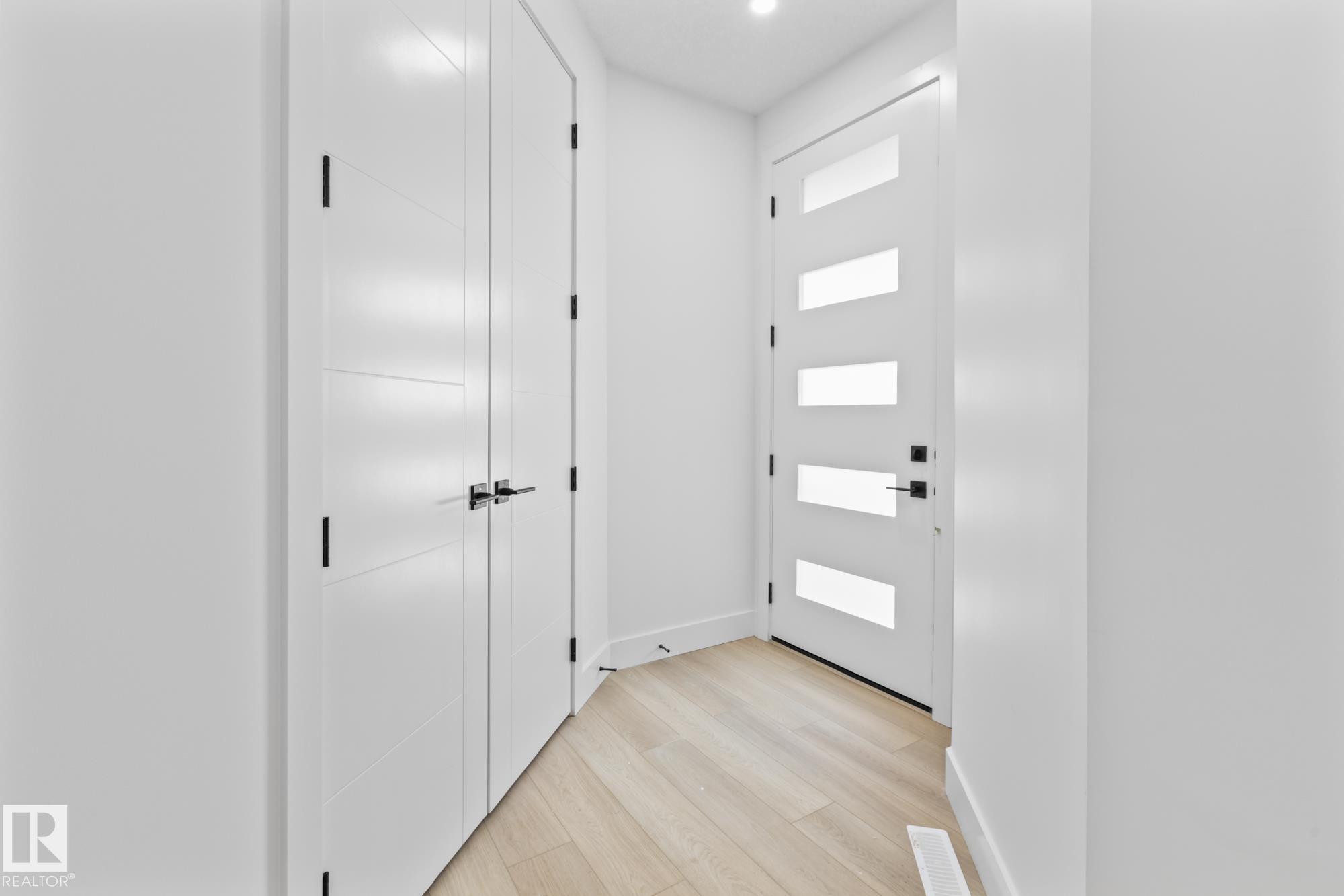 26 BLACKBIRD Bend, E4473677, Alberta,