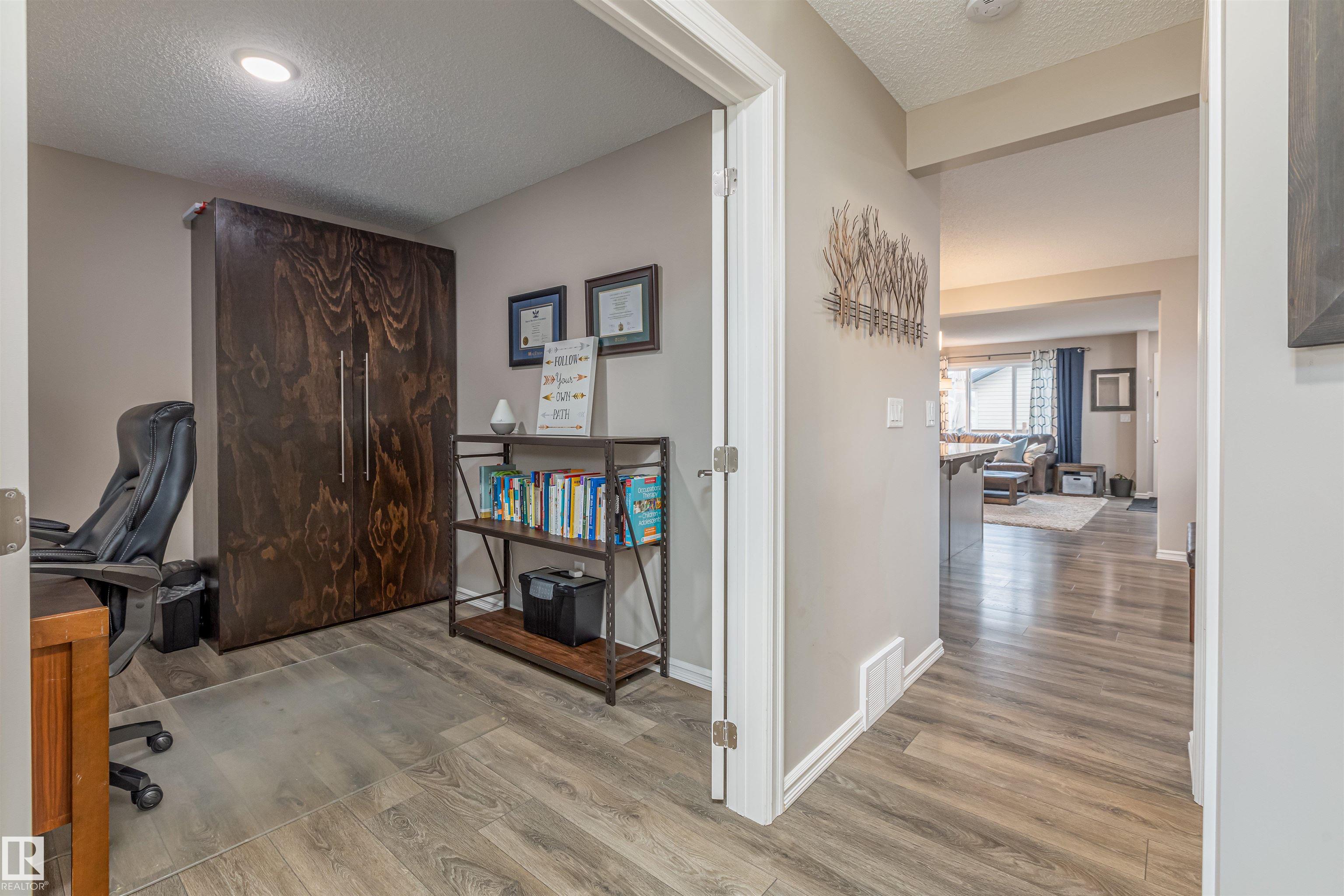 Fourth View of 816 35 Avenue, Maple Crest, Edmonton, Alberta, T6T 1A3