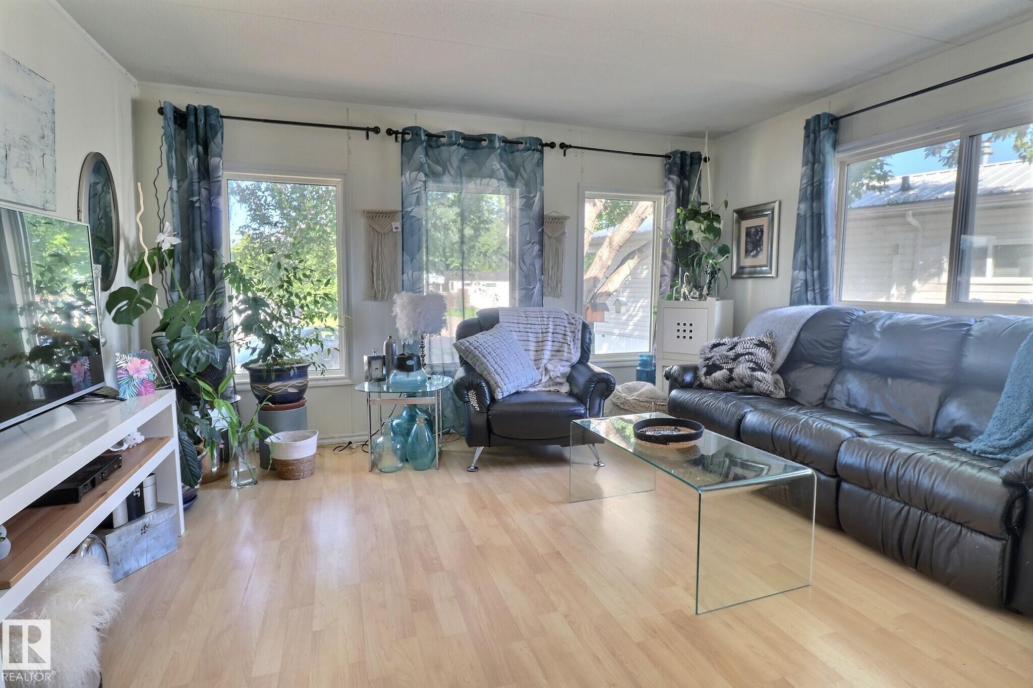 289 Juniper Crescent, E4474024, Alberta,