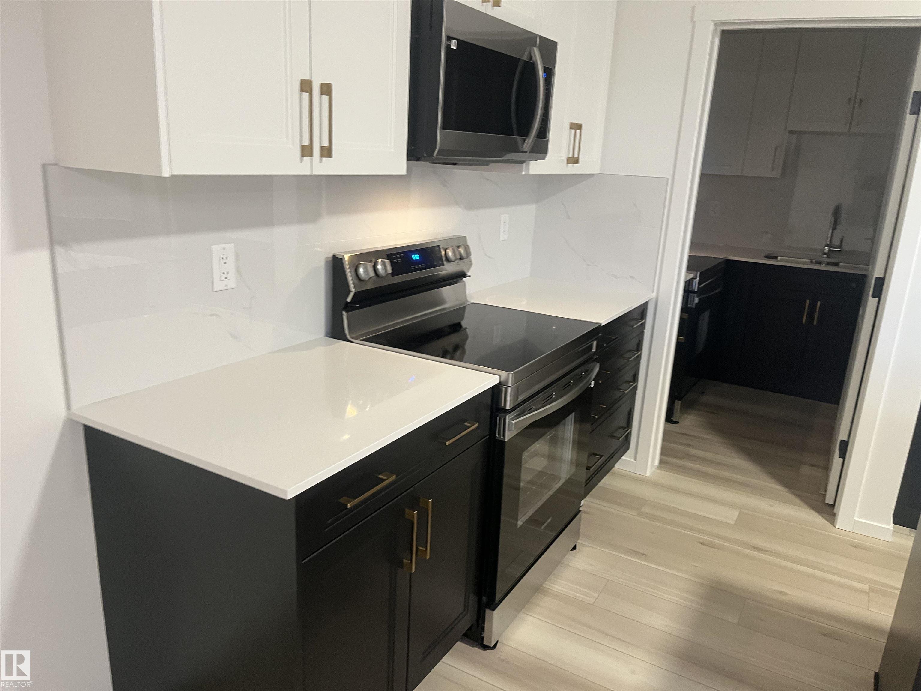 Fourth View of 1604 206 Street, Stillwater, Edmonton, Alberta, T6M 3E5