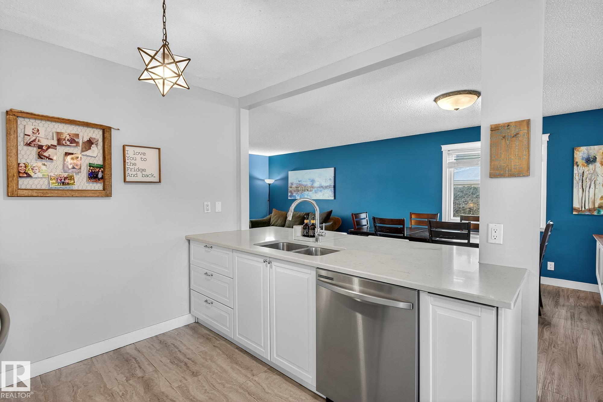 Fifth View of 26 WOODFIELD Drive, Woodbridge Farms, Sherwood Park, Alberta, T8A 4A3