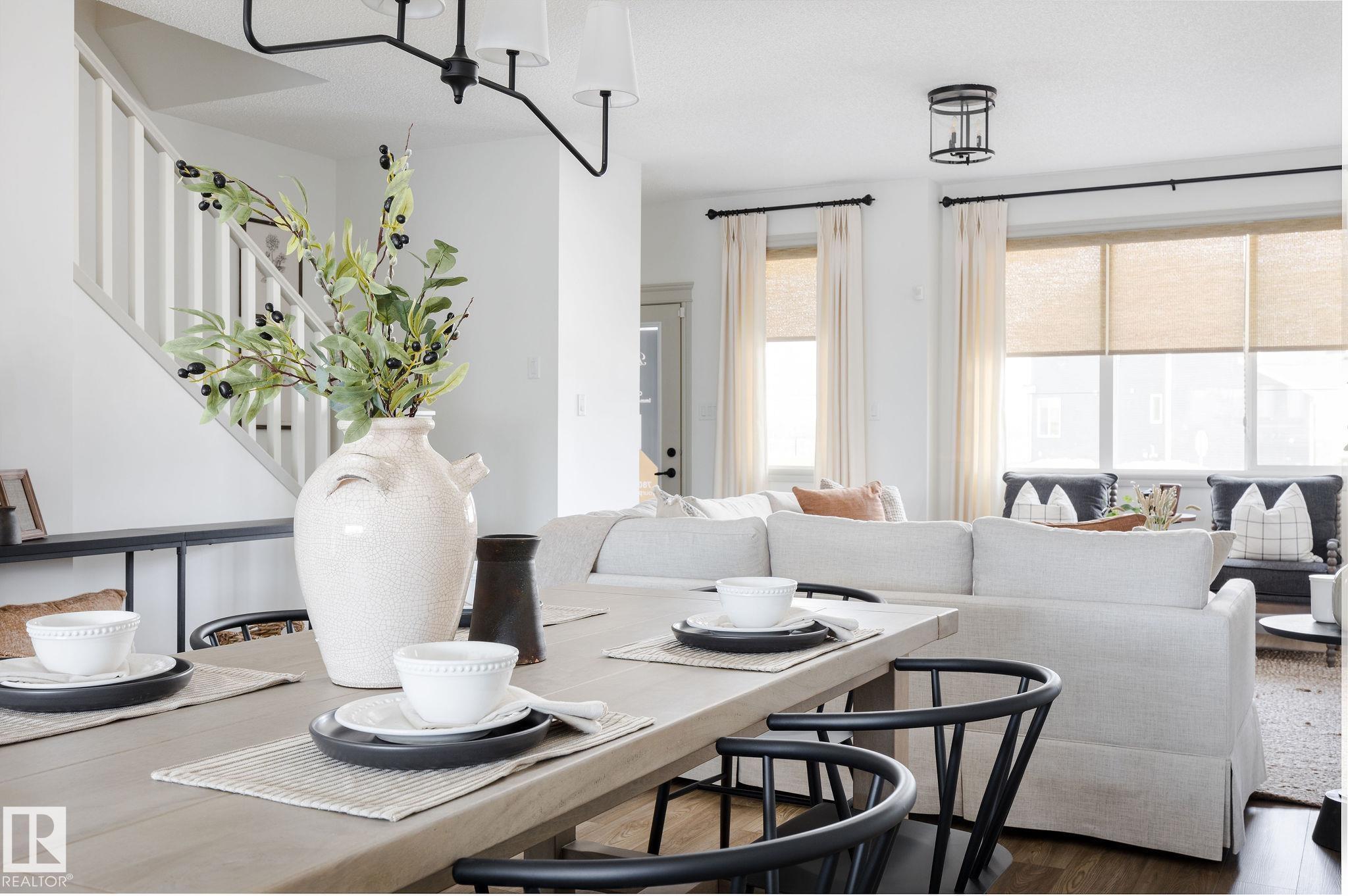 Fifth View of 21204 25 Avenue, The Uplands, Edmonton, Alberta, T6M 1L2