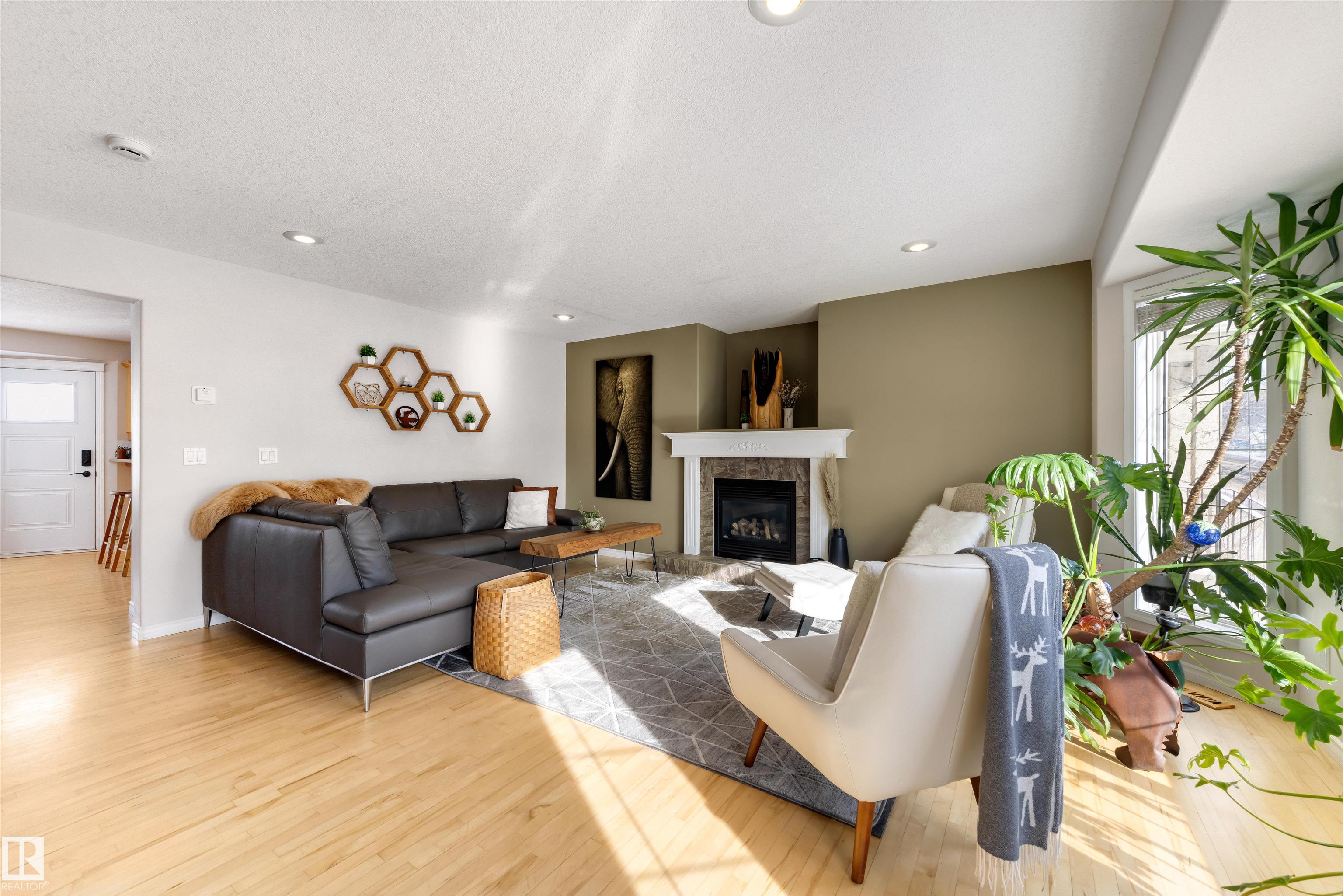 8818 ROWLAND Road, E4474246, Alberta,