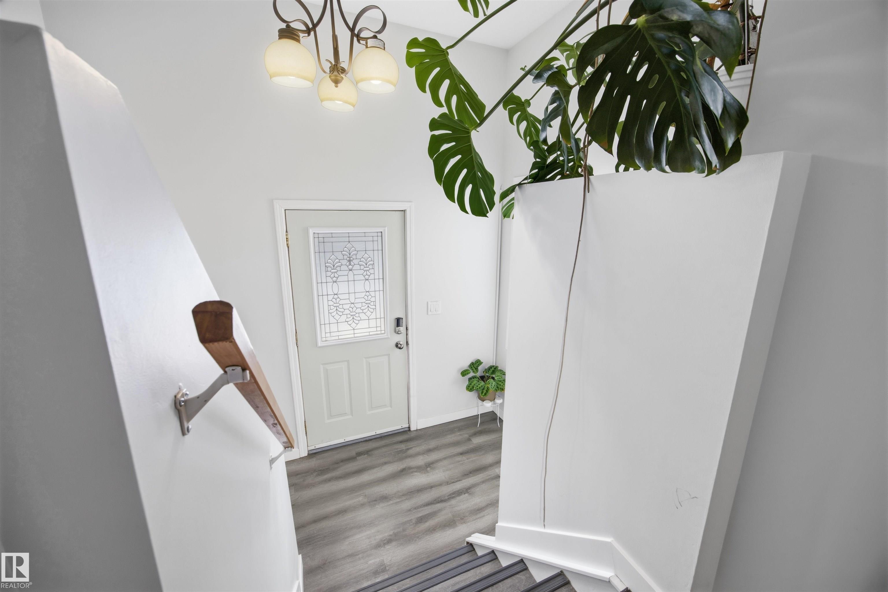 Fourth View of 2340 30 Avenue, Silver Berry, Edmonton, Alberta, T6T 1Z8