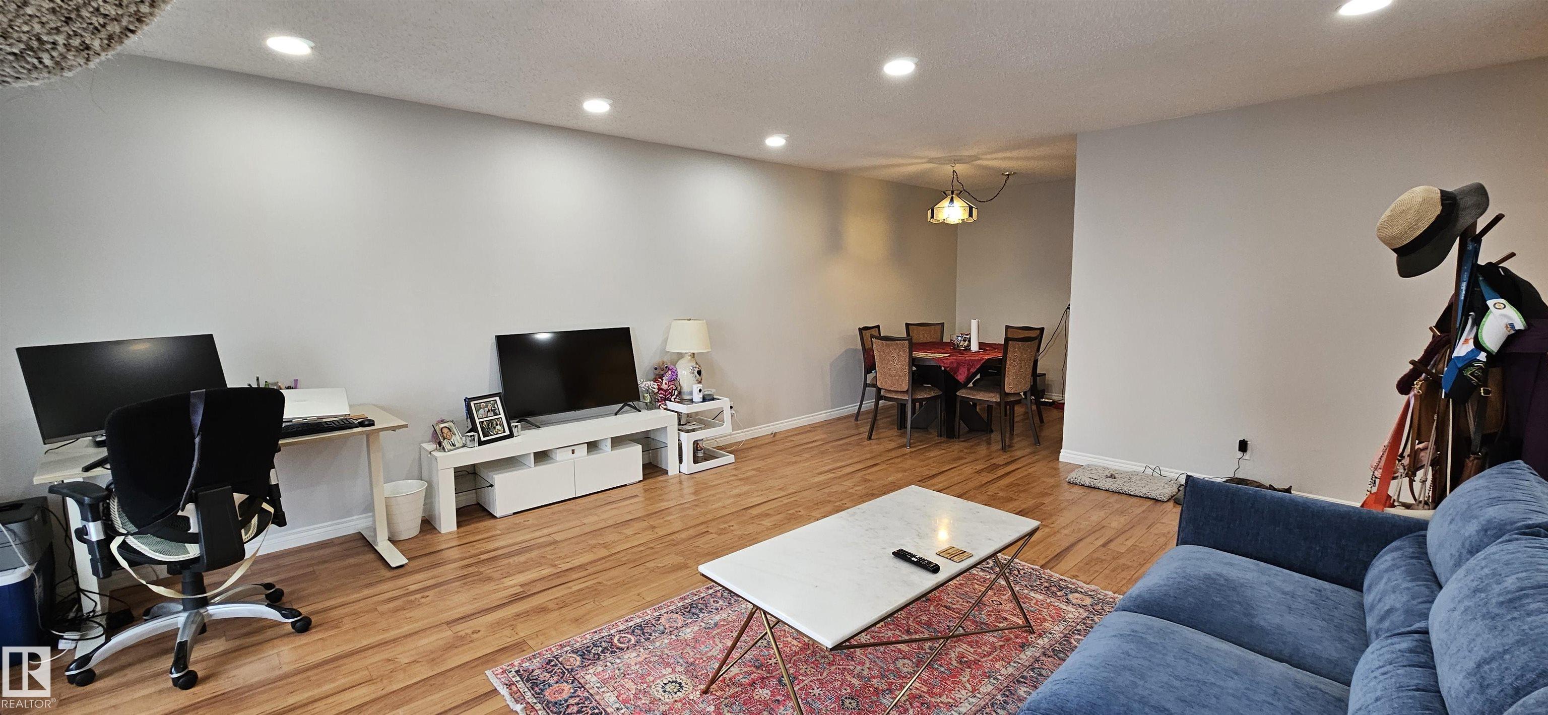 Second View of 906 11307 99 Avenue, Wîhkwêntôwin, Edmonton, Alberta, T5K 0H2