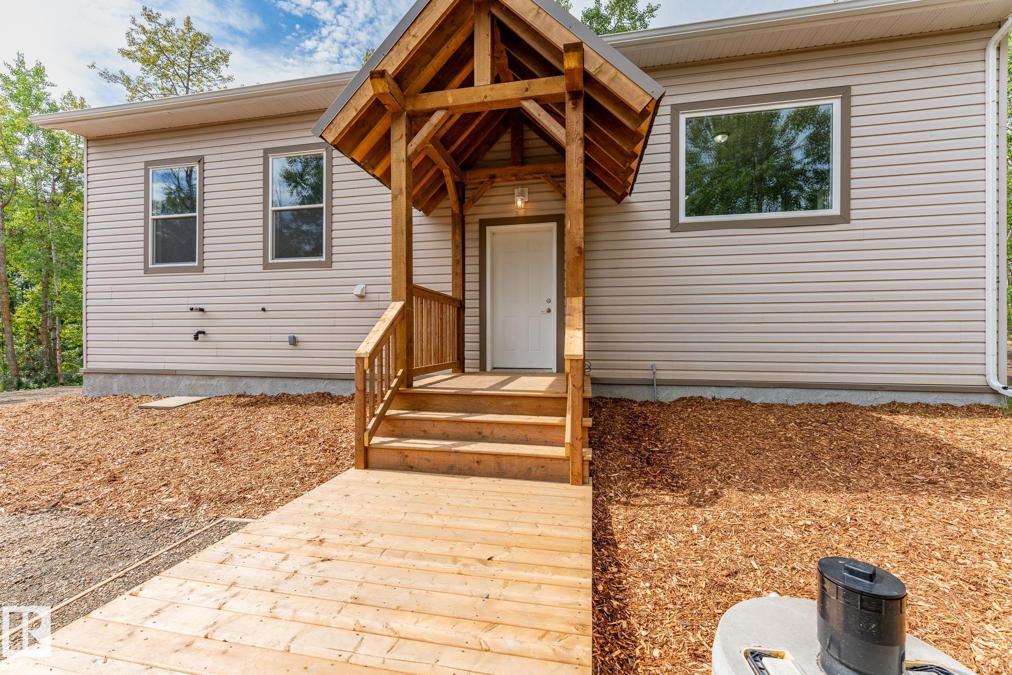 Third View of 4008 Nakamun Drive, Nakamun Park, Rural Lac Ste. Anne County, Alberta, T0E 1V0