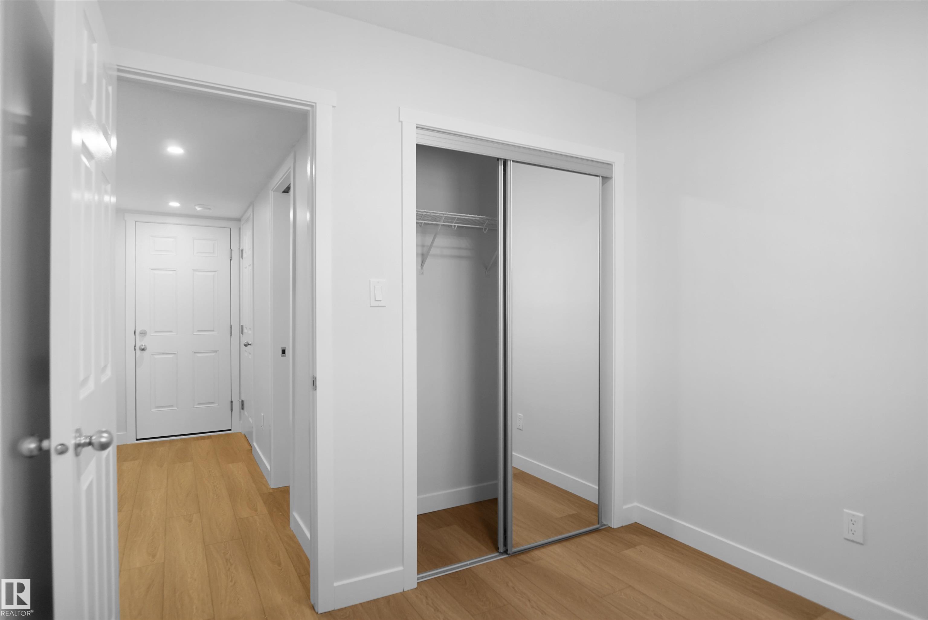 Fourth View of 930 19 Avenue, Aster, Edmonton, Alberta, T6T 1J1