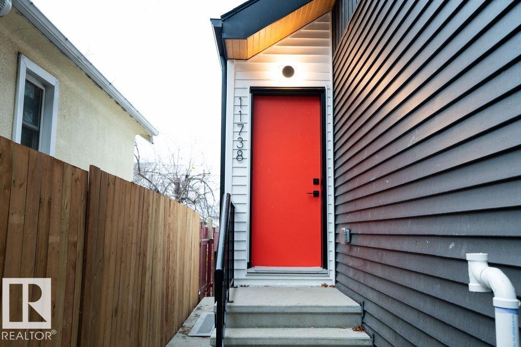 Second View of 11738 91 Street NW, Alberta Avenue, Edmonton, Alberta, T5B 4B3