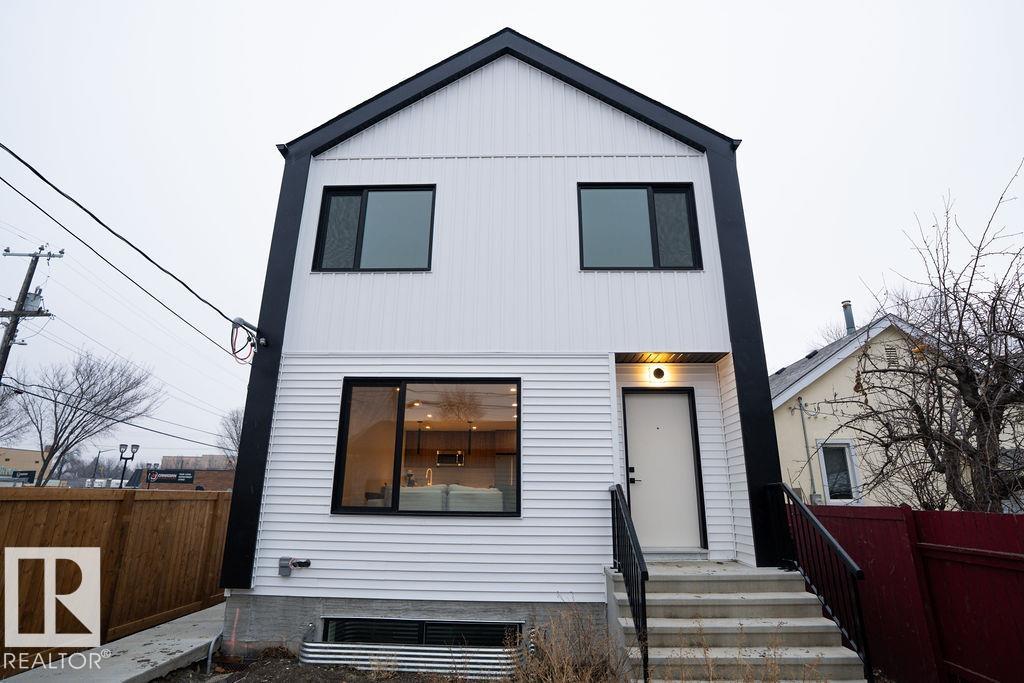 Fourth View of 11738 91 Street NW, Alberta Avenue, Edmonton, Alberta, T5B 4B3