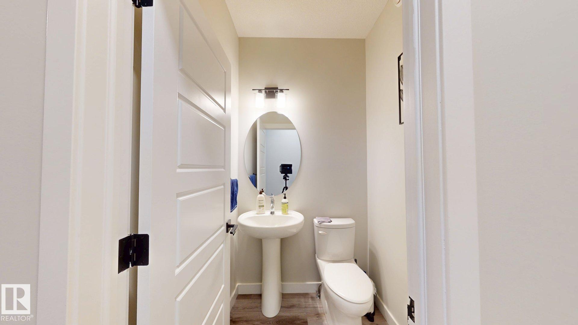 Fifth View of 2221 158A Street SW, Glenridding Ravine, Edmonton, Alberta, T6W 4L1