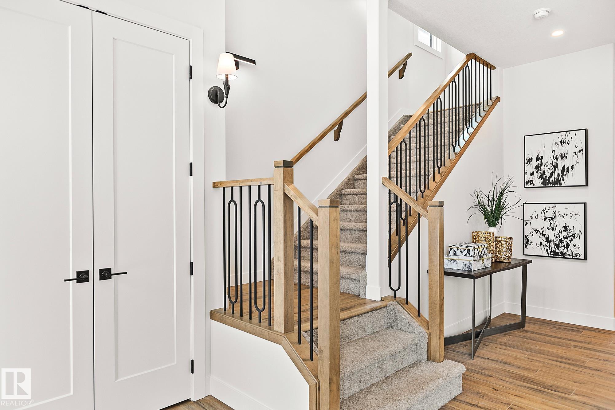 Second View of 11238 61 Street, Highlands (Edmonton), Edmonton, Alberta, T5W 4A5