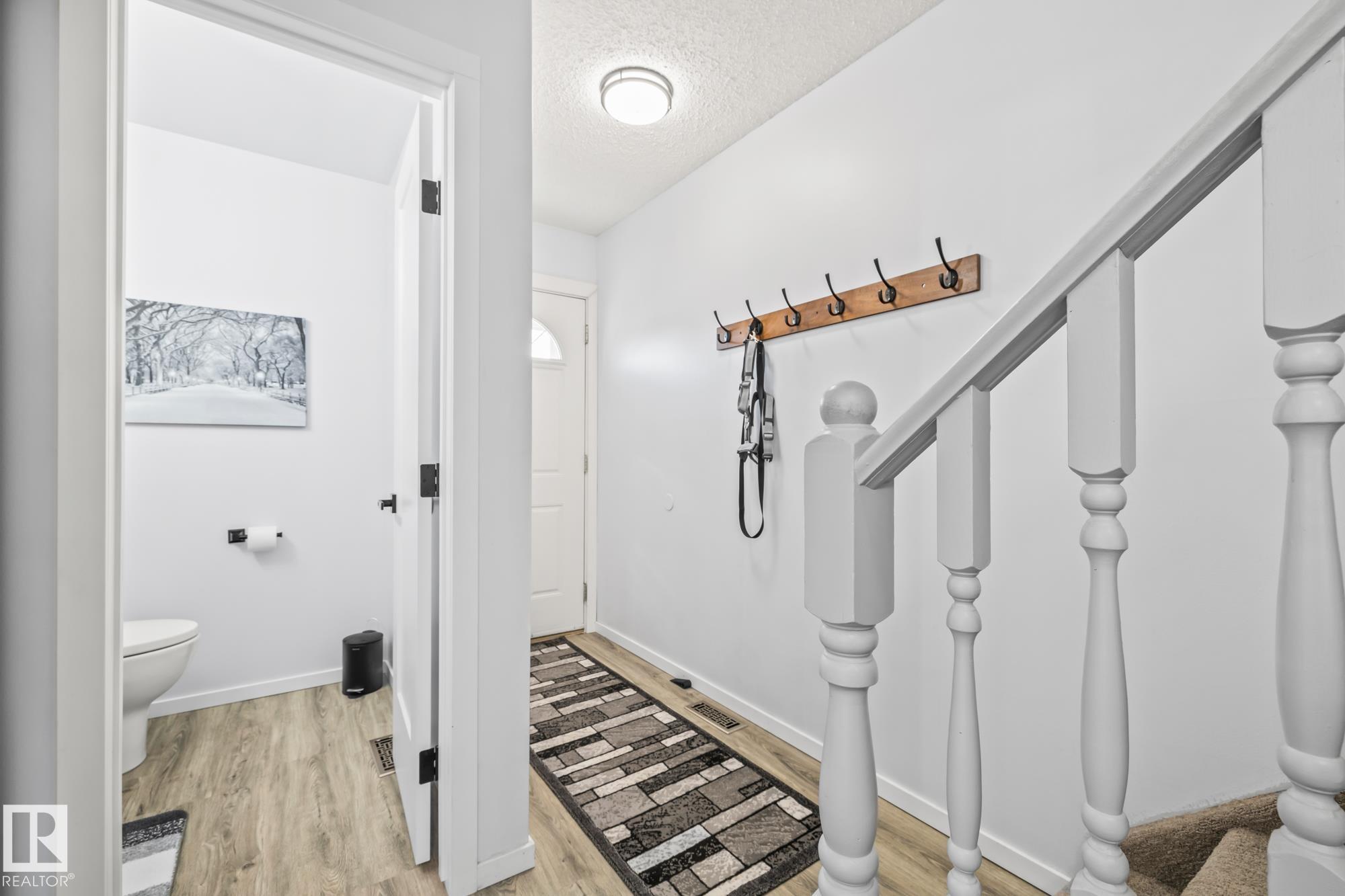 Second View of 40 4707 126 Avenue, Homesteader, Edmonton, Alberta, T5A 4K4