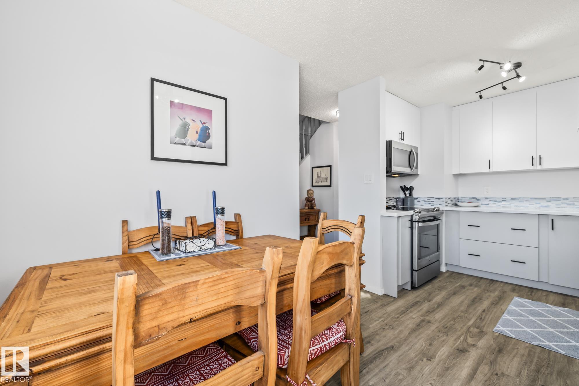 Fourth View of 40 4707 126 Avenue, Homesteader, Edmonton, Alberta, T5A 4K4