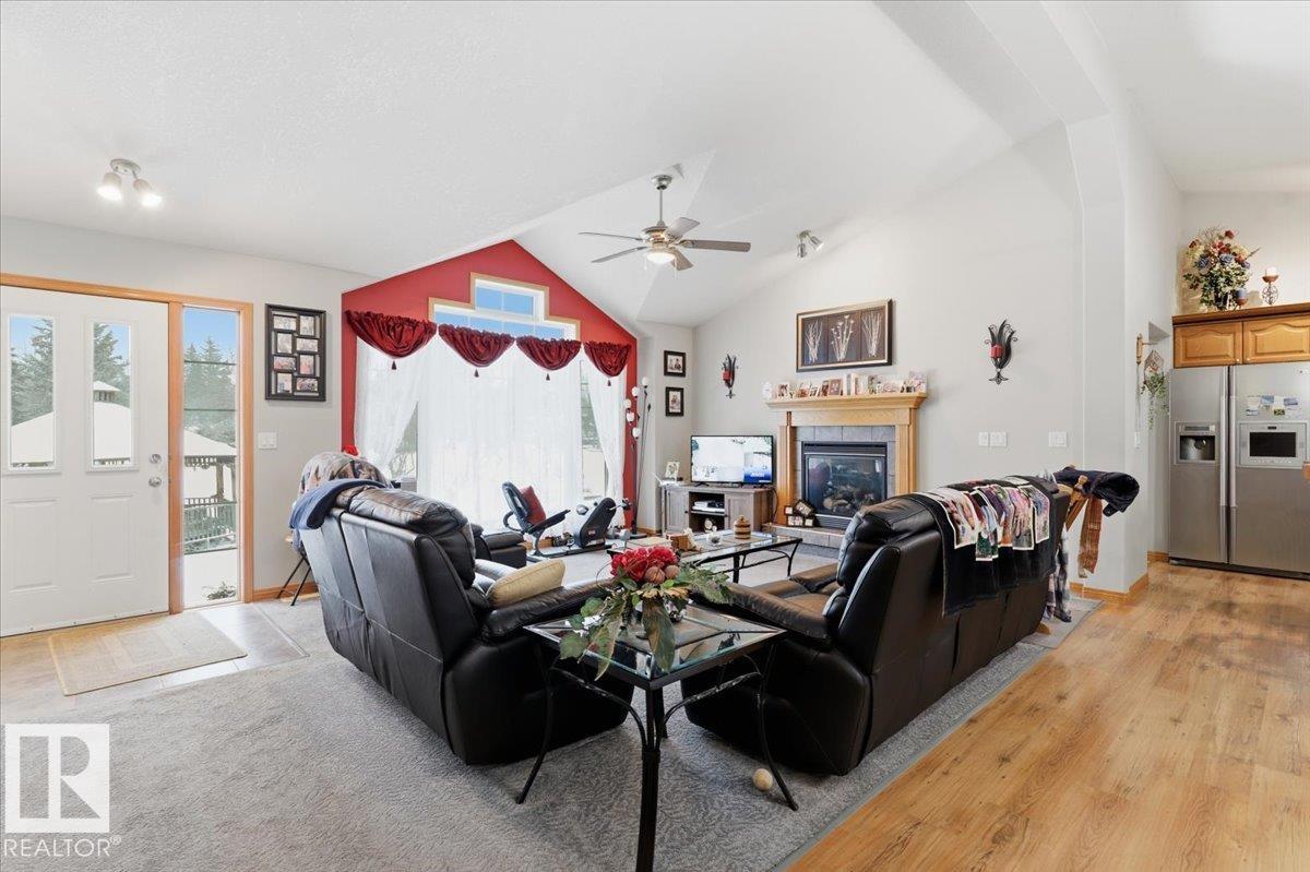 Fifth View of 5004 60 Avenue, Mulhurst Bay, Rural Wetaskiwin County, Alberta, T0C 2C0