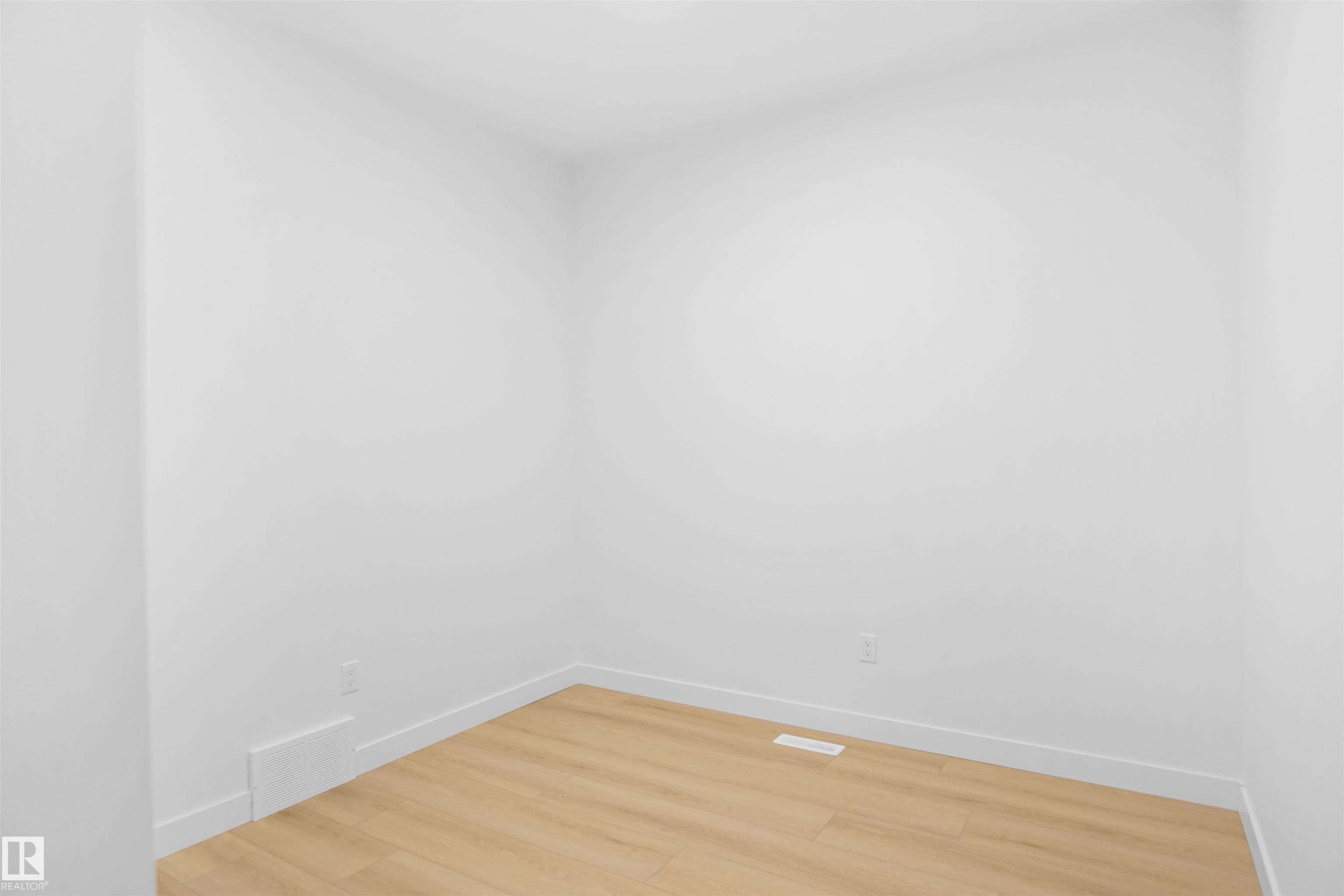 Fourth View of 2120 210 Street, Stillwater, Edmonton, Alberta, T6M 1P9