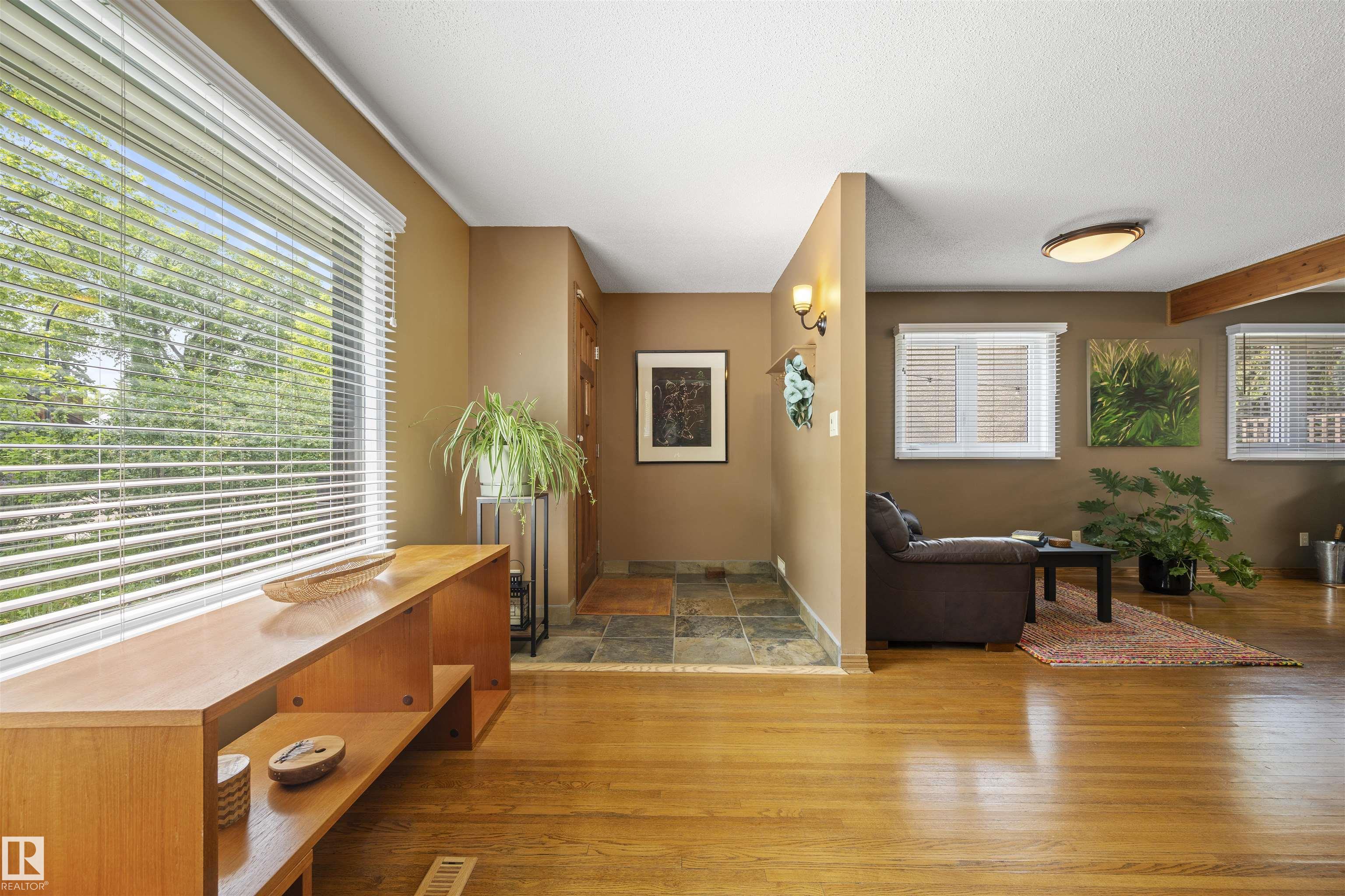 Third View of 11622 76 Avenue, Belgravia, Edmonton, Alberta, T6G 0K8