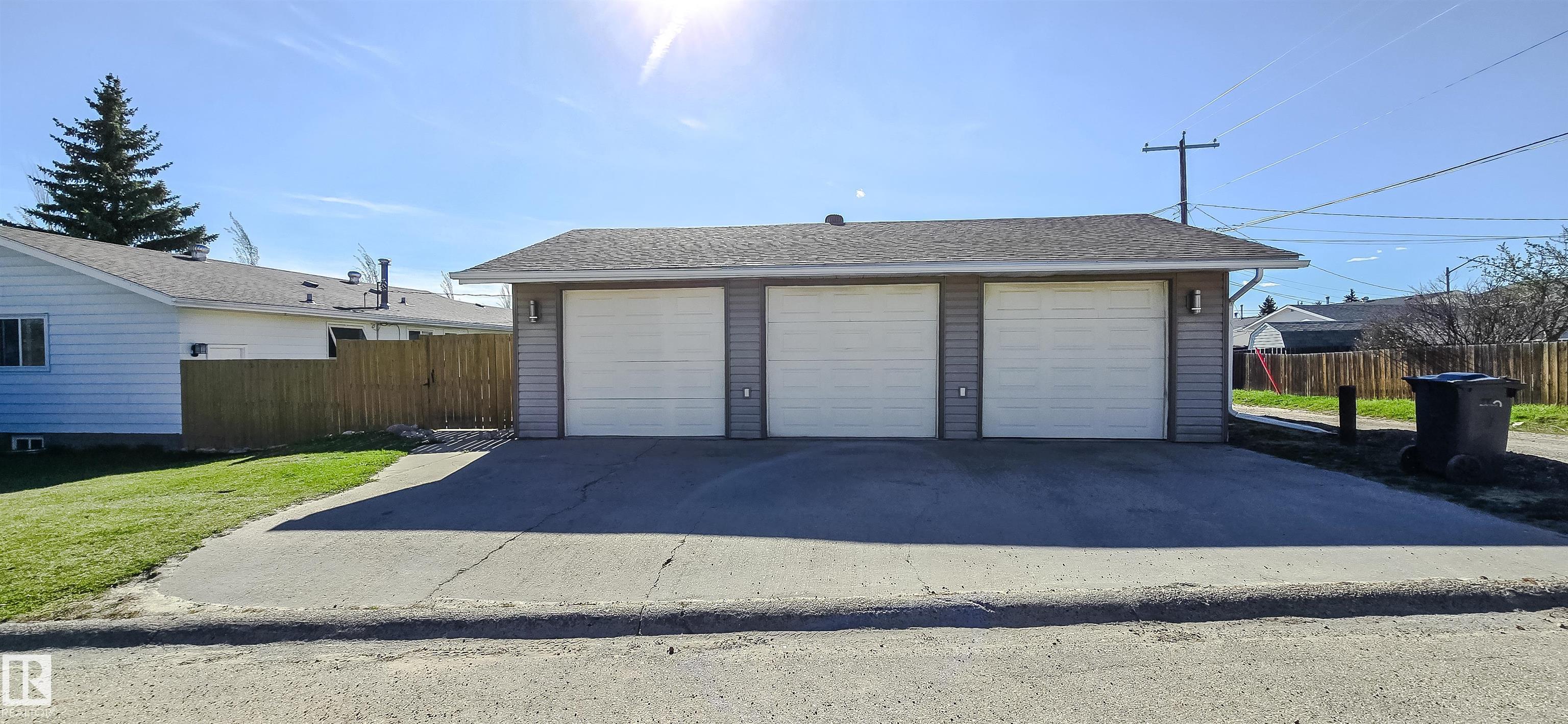 5504 45 Avenue, E4475693, Alberta,