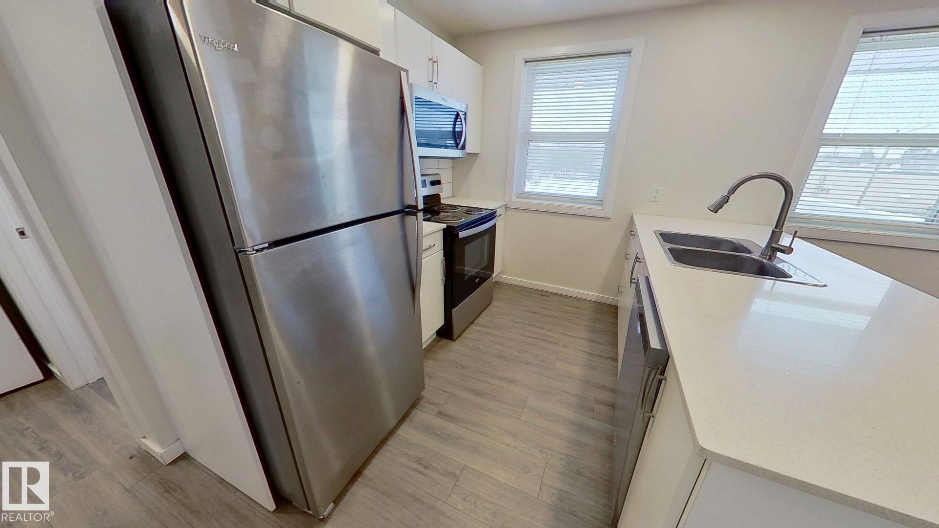 Third View of 8 4816 52 Street, City Center South, Wetaskiwin, Alberta, T9A 3N2