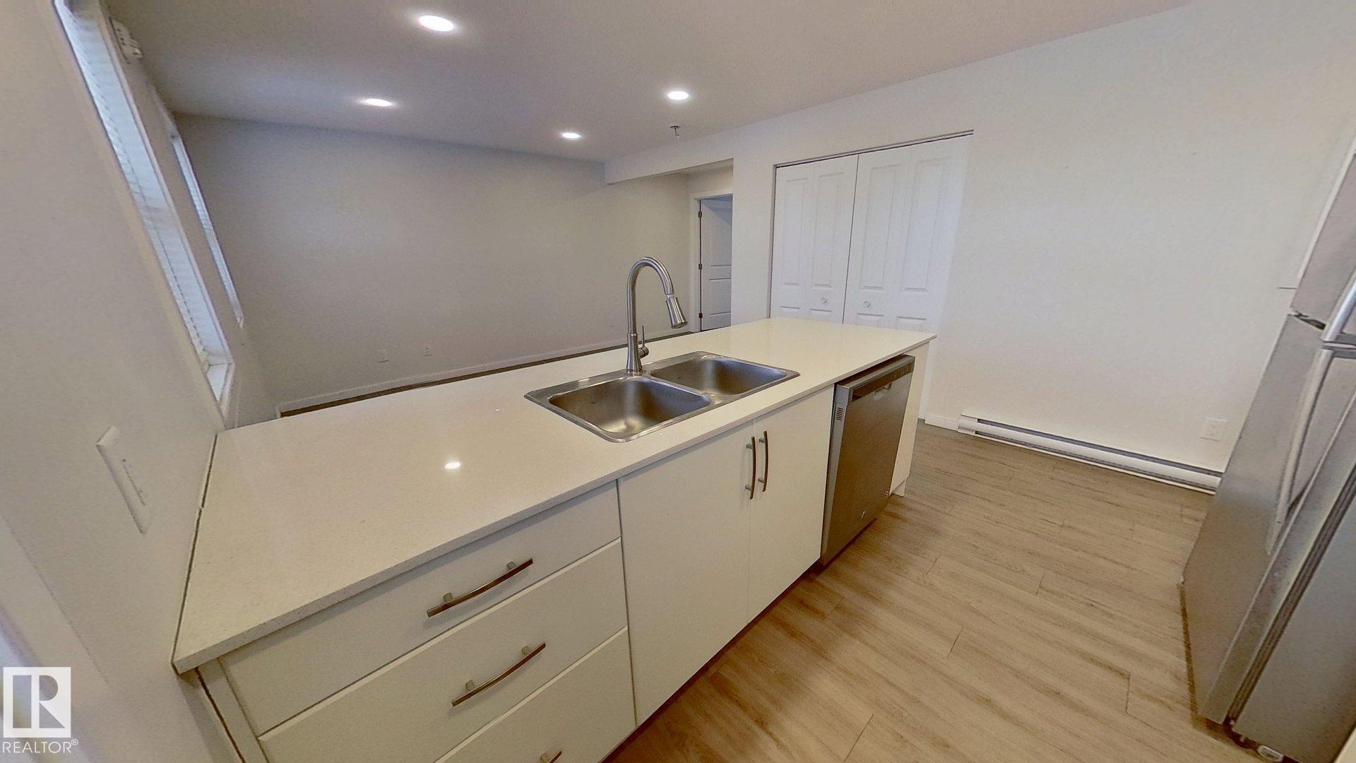 Fourth View of 8 4816 52 Street, City Center South, Wetaskiwin, Alberta, T9A 3N2