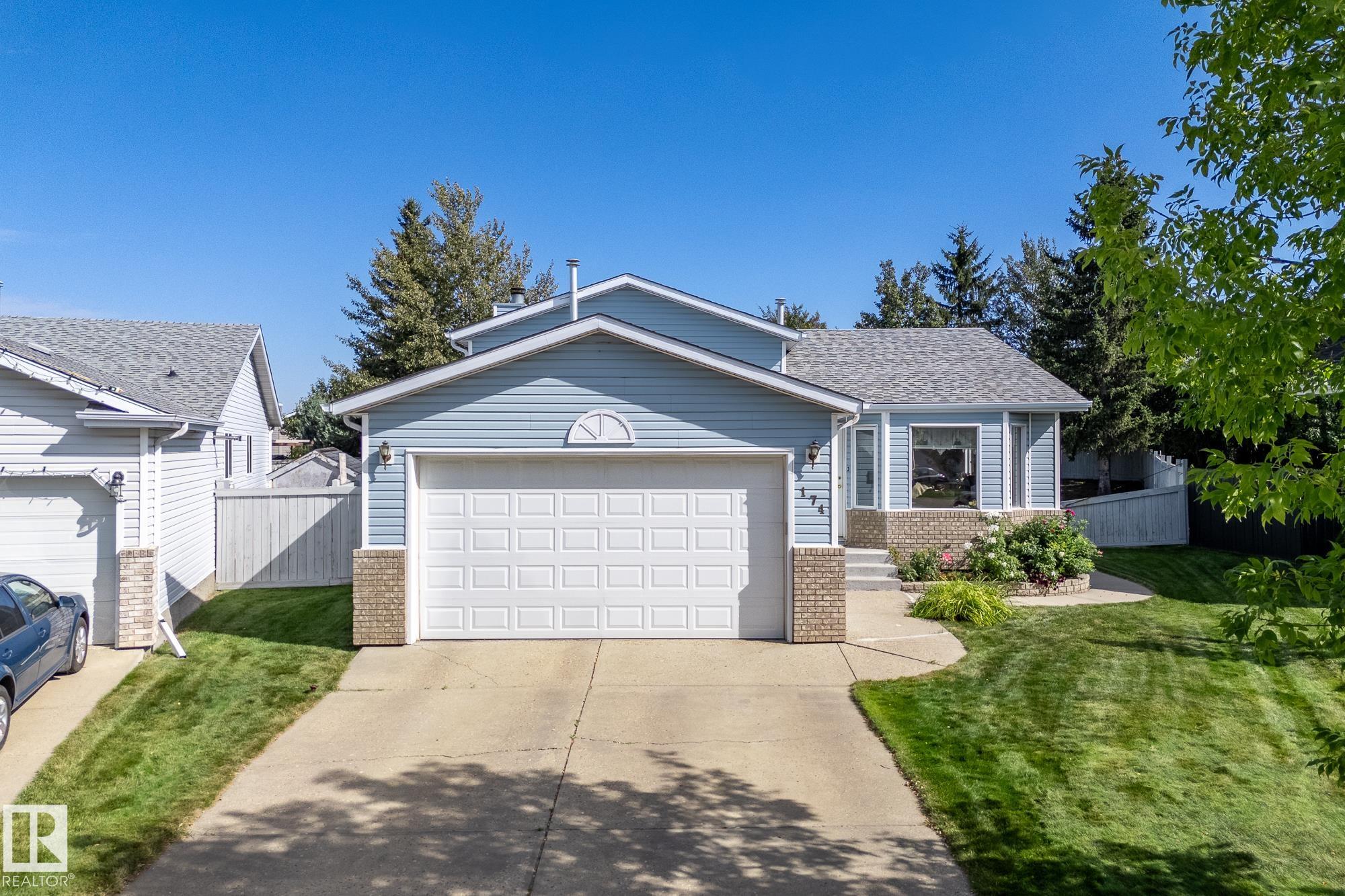 Second View of 174 REGENCY Drive, Regency Park (Sherwood Park), Sherwood Park, Alberta, T8A 5R8