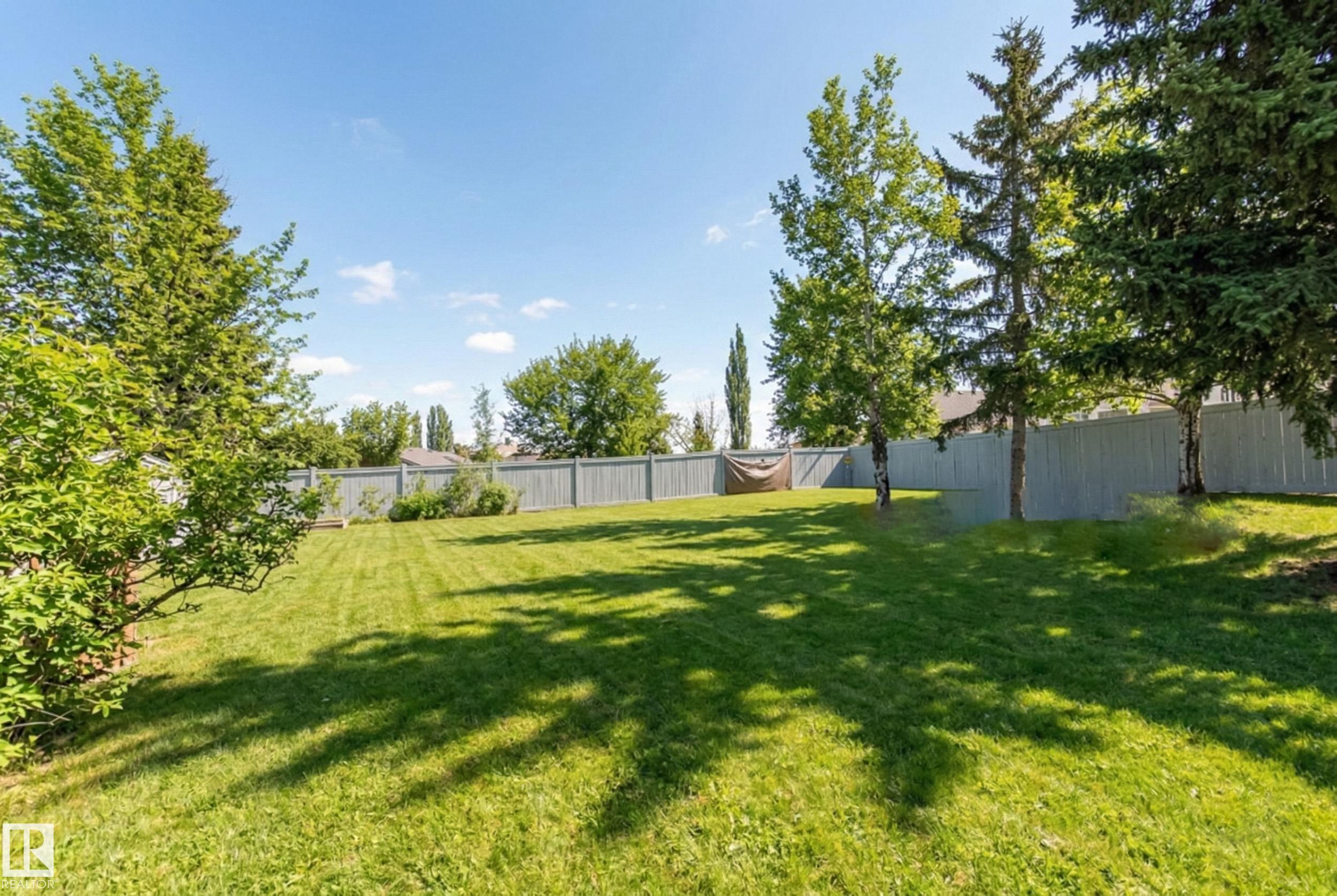 Fourth View of 174 REGENCY Drive, Regency Park (Sherwood Park), Sherwood Park, Alberta, T8A 5R8