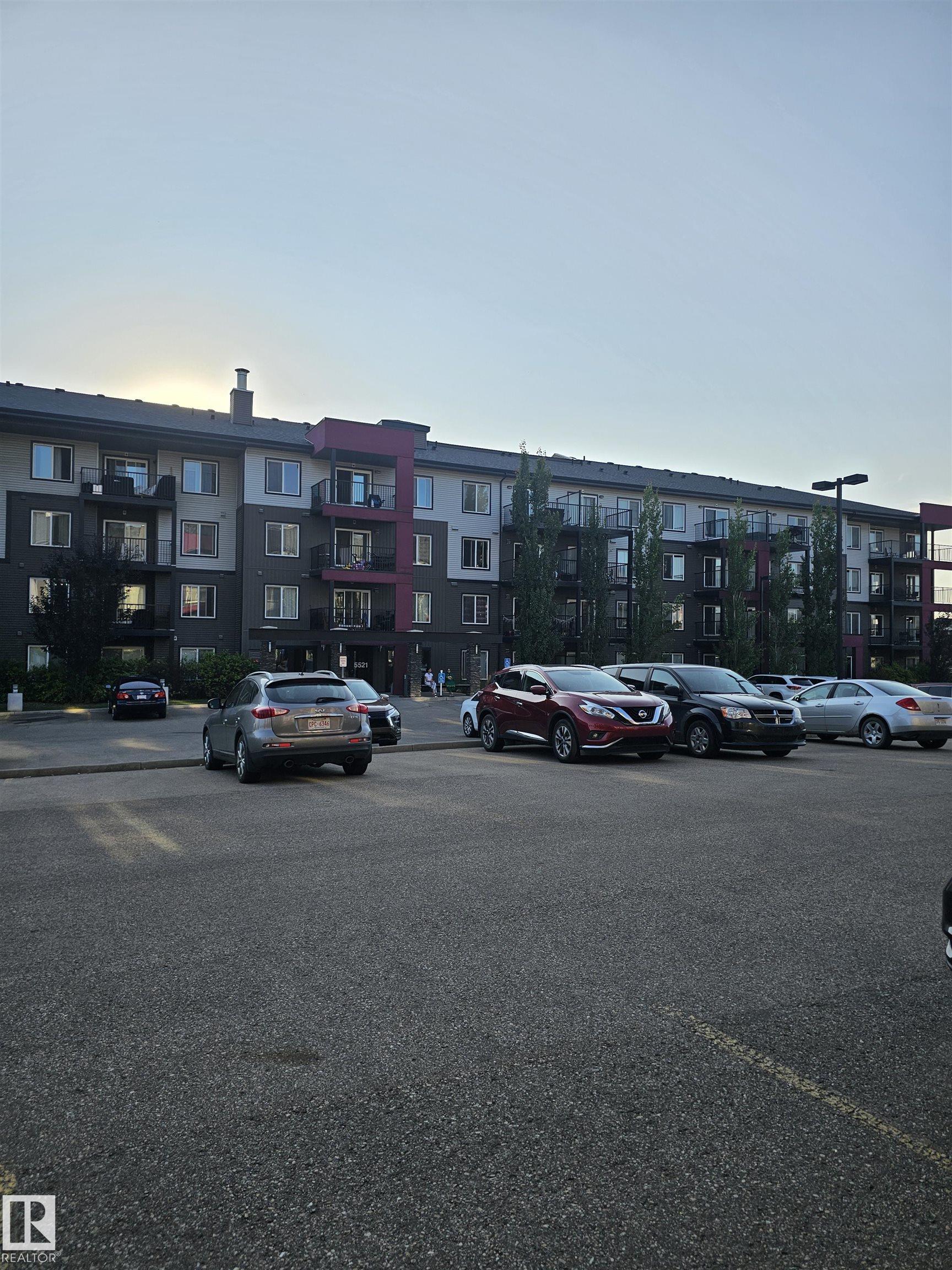 413 5521 7 Avenue, E4475866, Alberta,