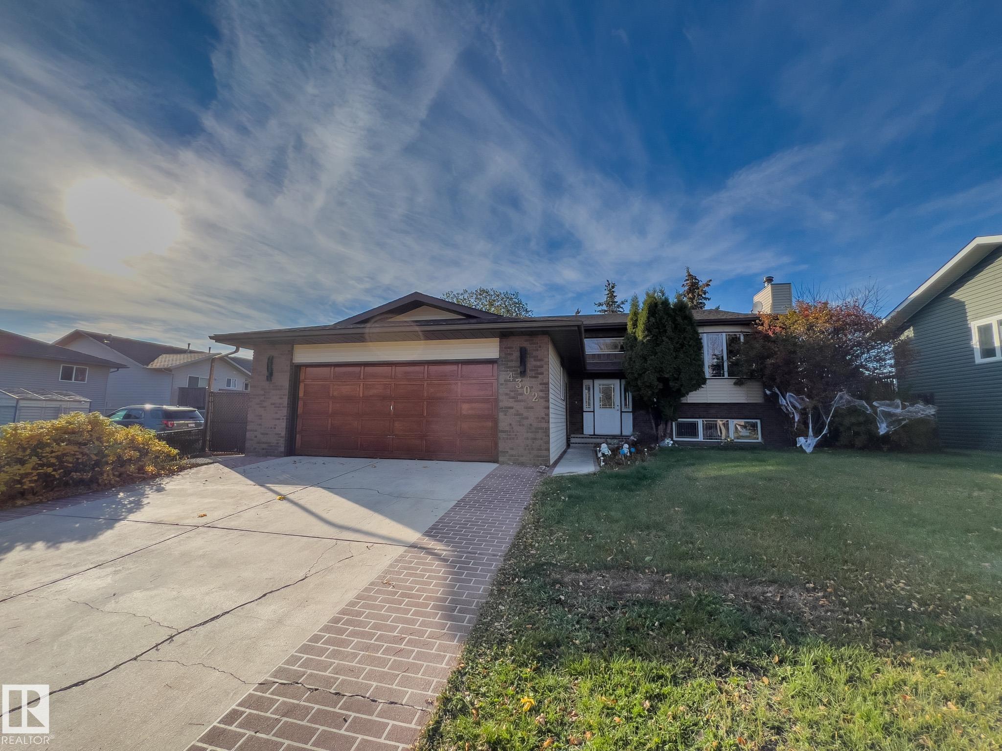 4302 41 Street, E4475957, Alberta,