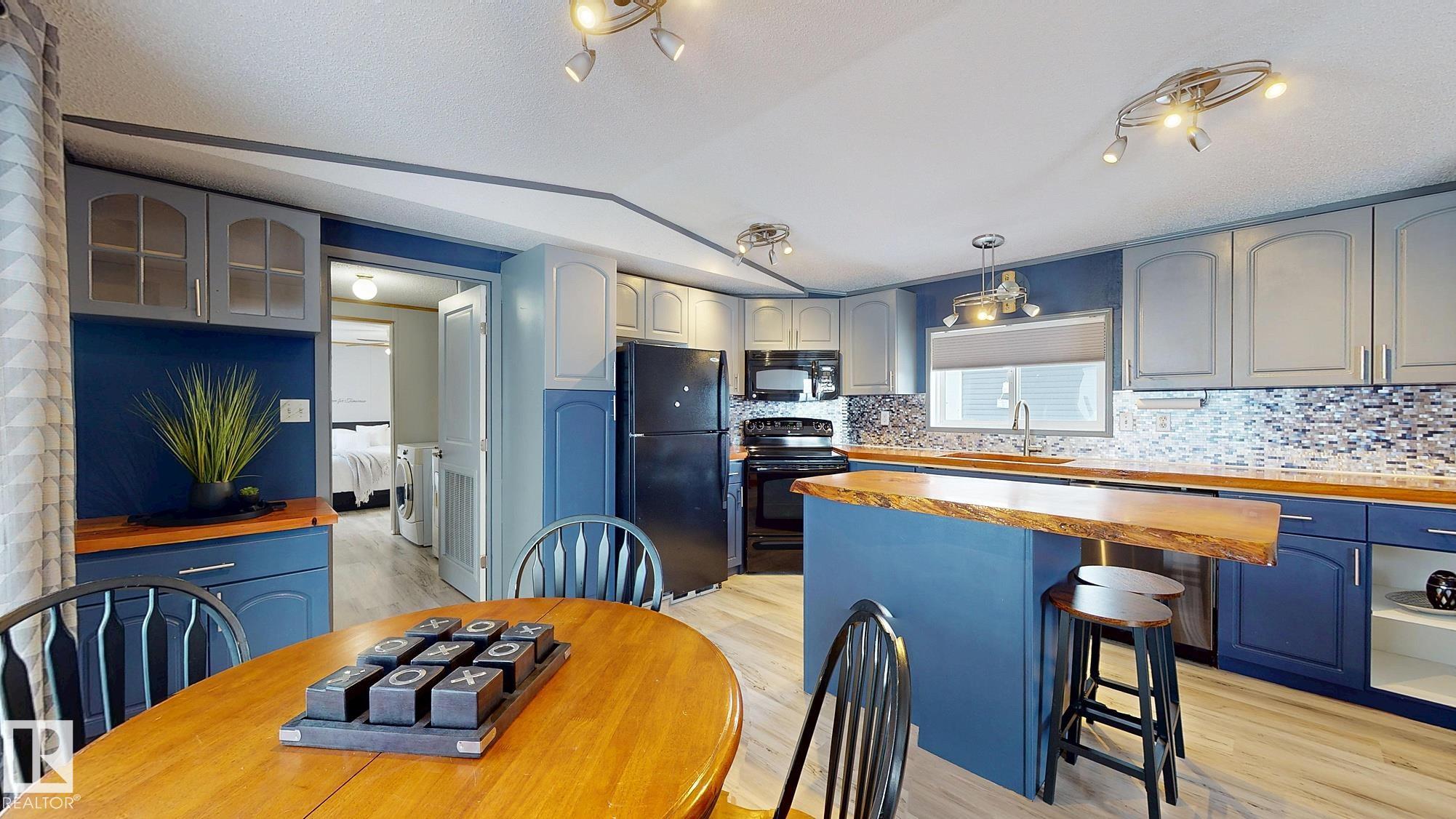 9 SUNSET Boulevard, E4476186, Alberta,