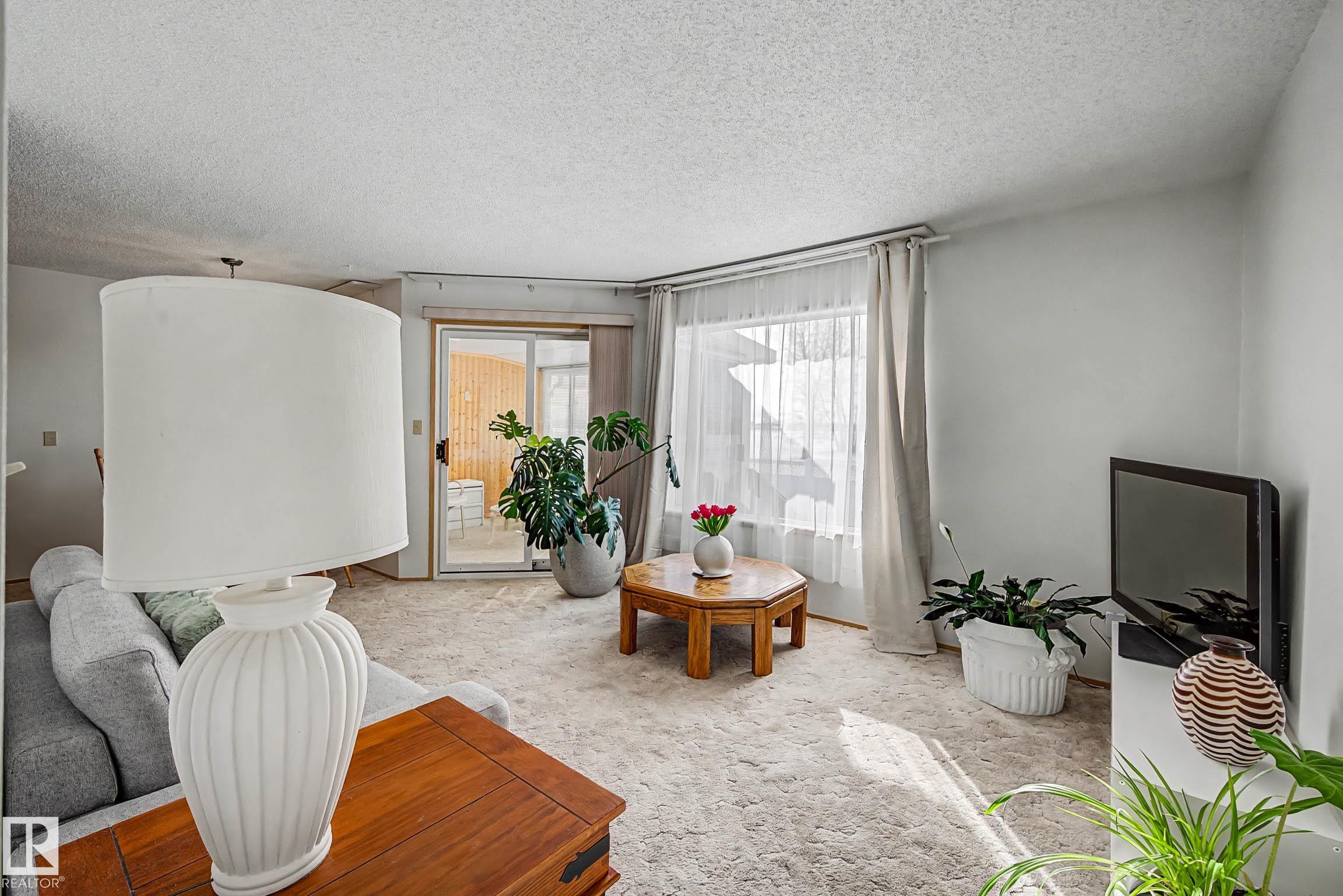 Fifth View of 41 903 109 Street NW, Bearspaw (Edmonton), Edmonton, Alberta, T6J 6R1