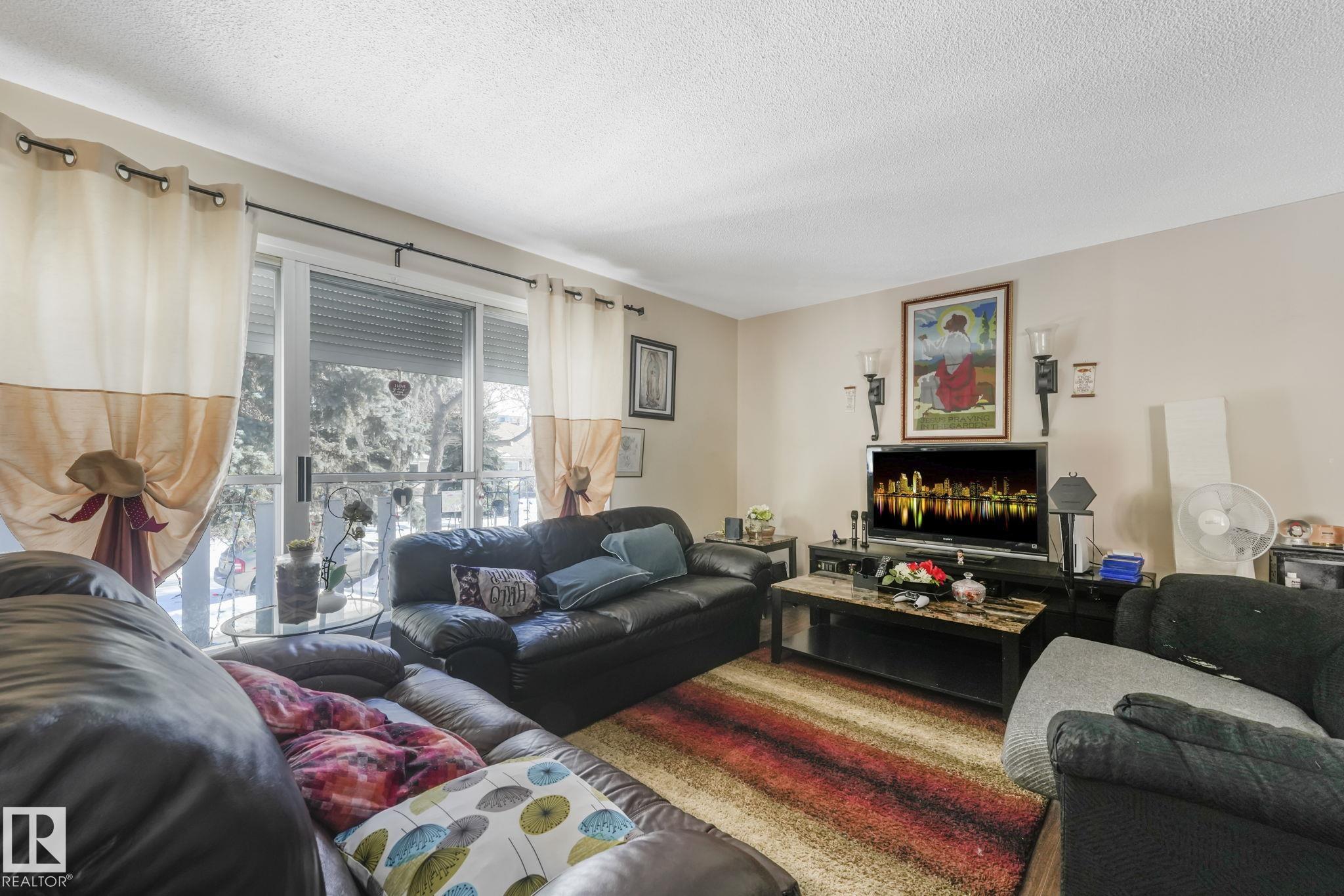 Fourth View of 10418-20 147 Street NW, Grovenor, Edmonton, Alberta, T5N 3C5