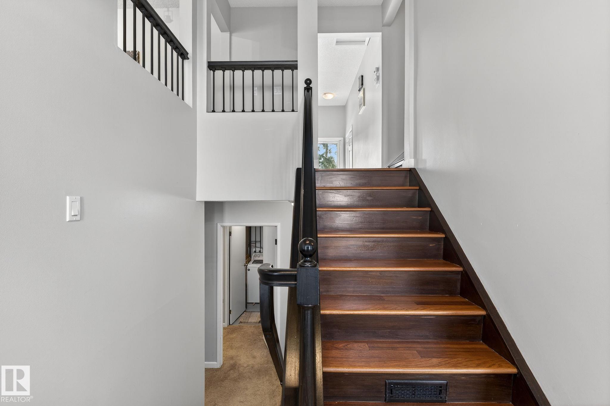 Fourth View of 11135 35 Avenue NW, Greenfield, Edmonton, Alberta, T6J 3N1