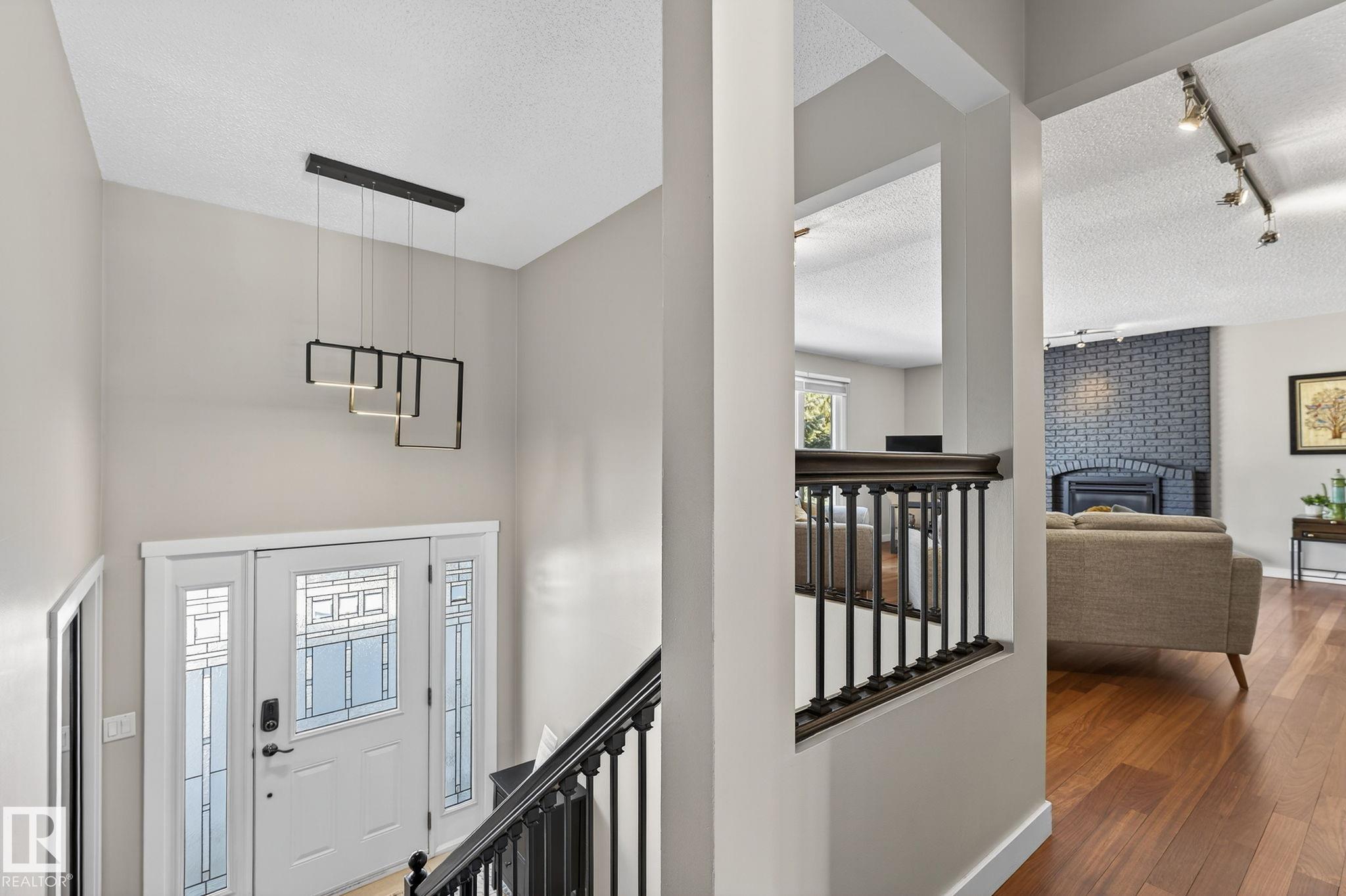 Fifth View of 11135 35 Avenue NW, Greenfield, Edmonton, Alberta, T6J 3N1