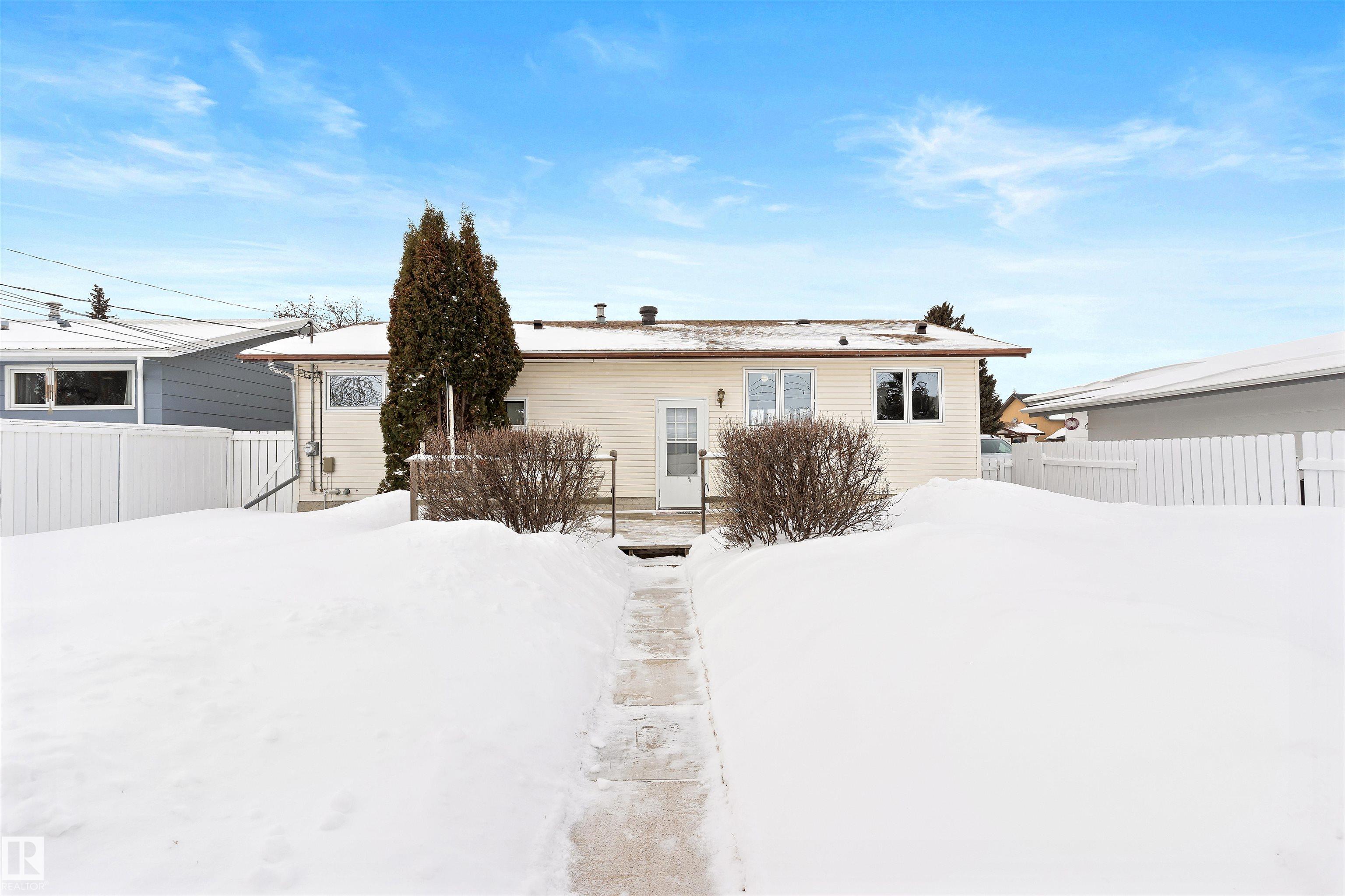 Fifth View of 4321 48A Street, Vegreville, Vegreville, Alberta, T9C 1B2