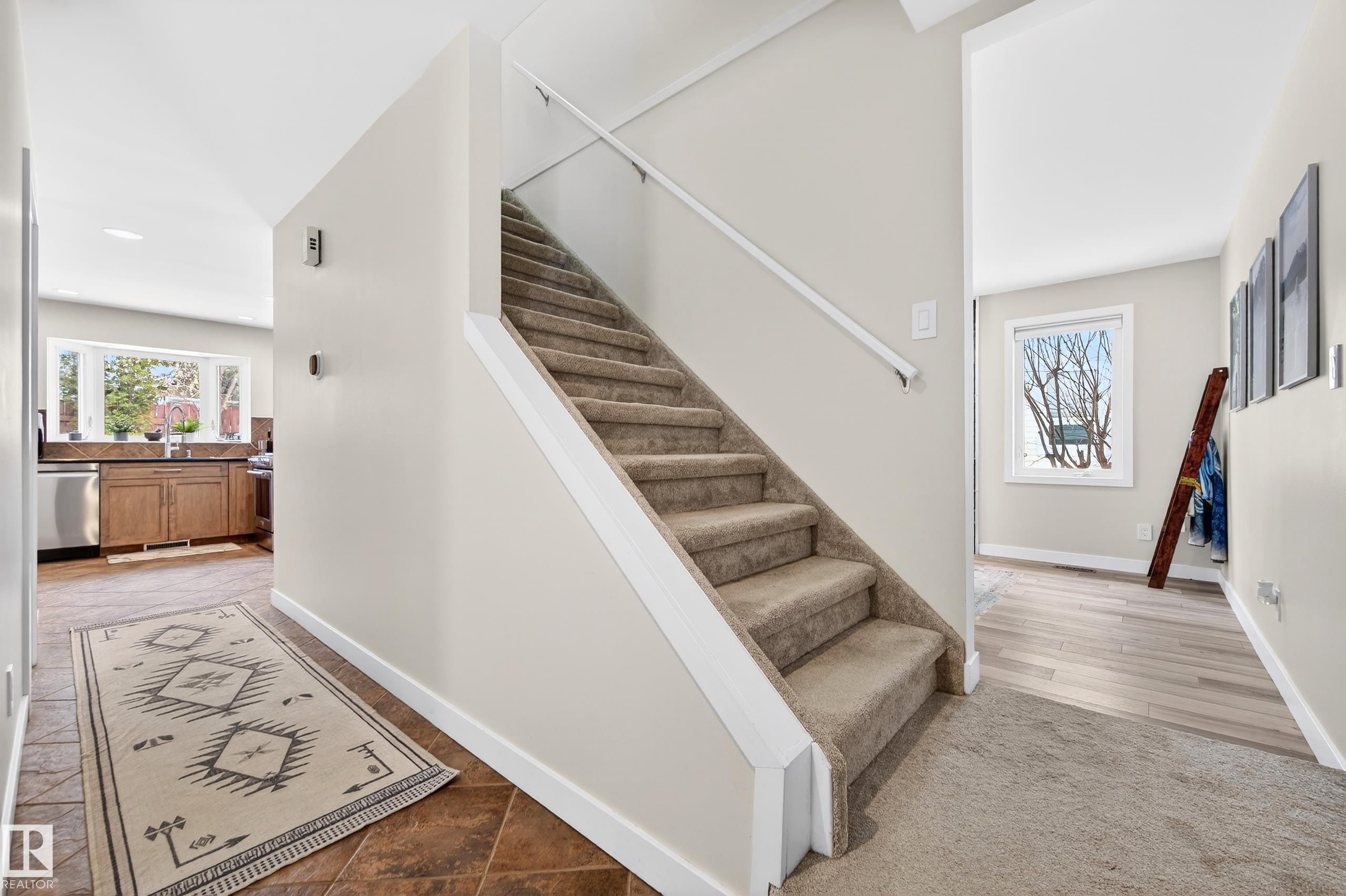 Fourth View of 657 VILLAGE Drive, Village on the Lake, Sherwood Park, Alberta, T8A 4K7