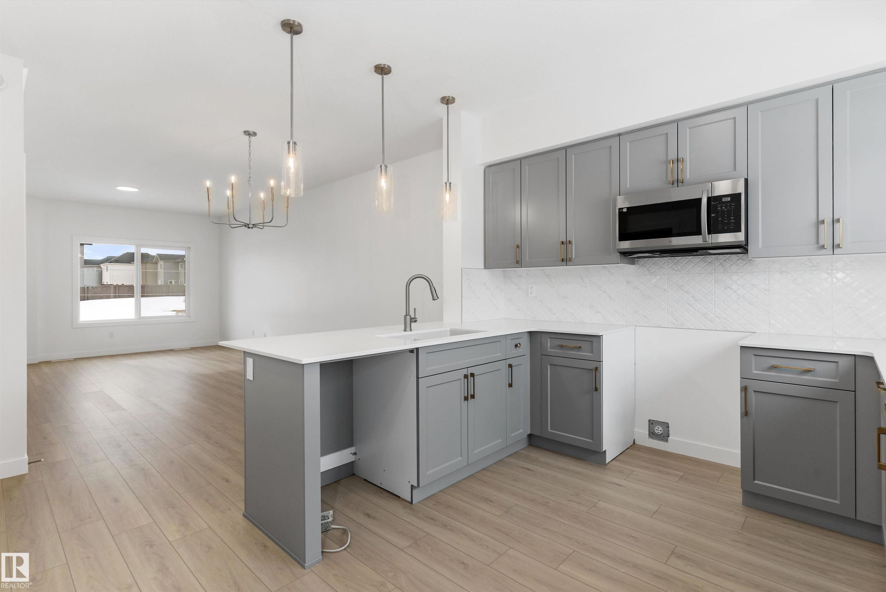 Fifth View of 18816 28 Avenue, The Uplands, Edmonton, Alberta, T6M 3J1