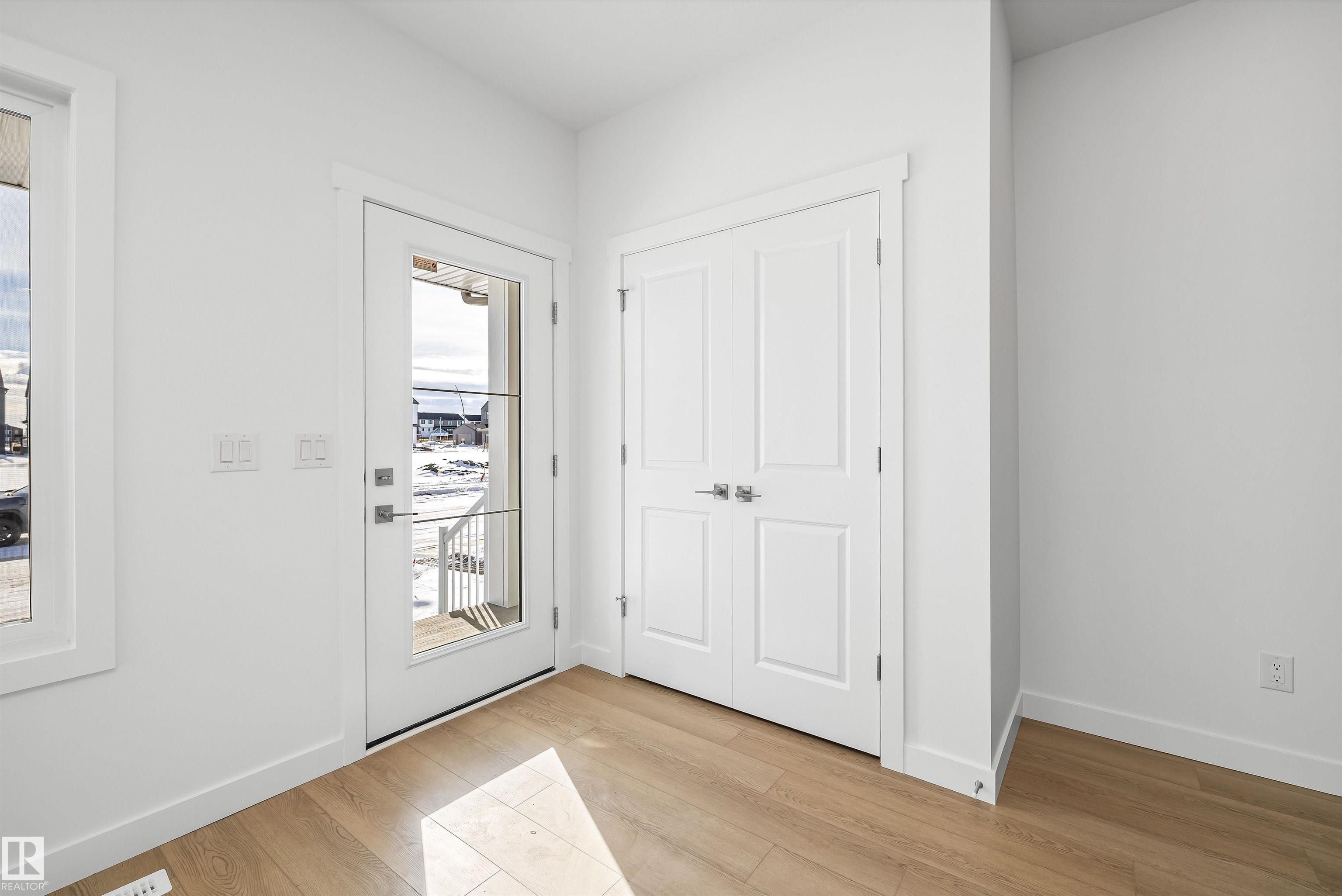 Second View of 604 176 Avenue, Marquis, Edmonton, Alberta, T5Y 4J9