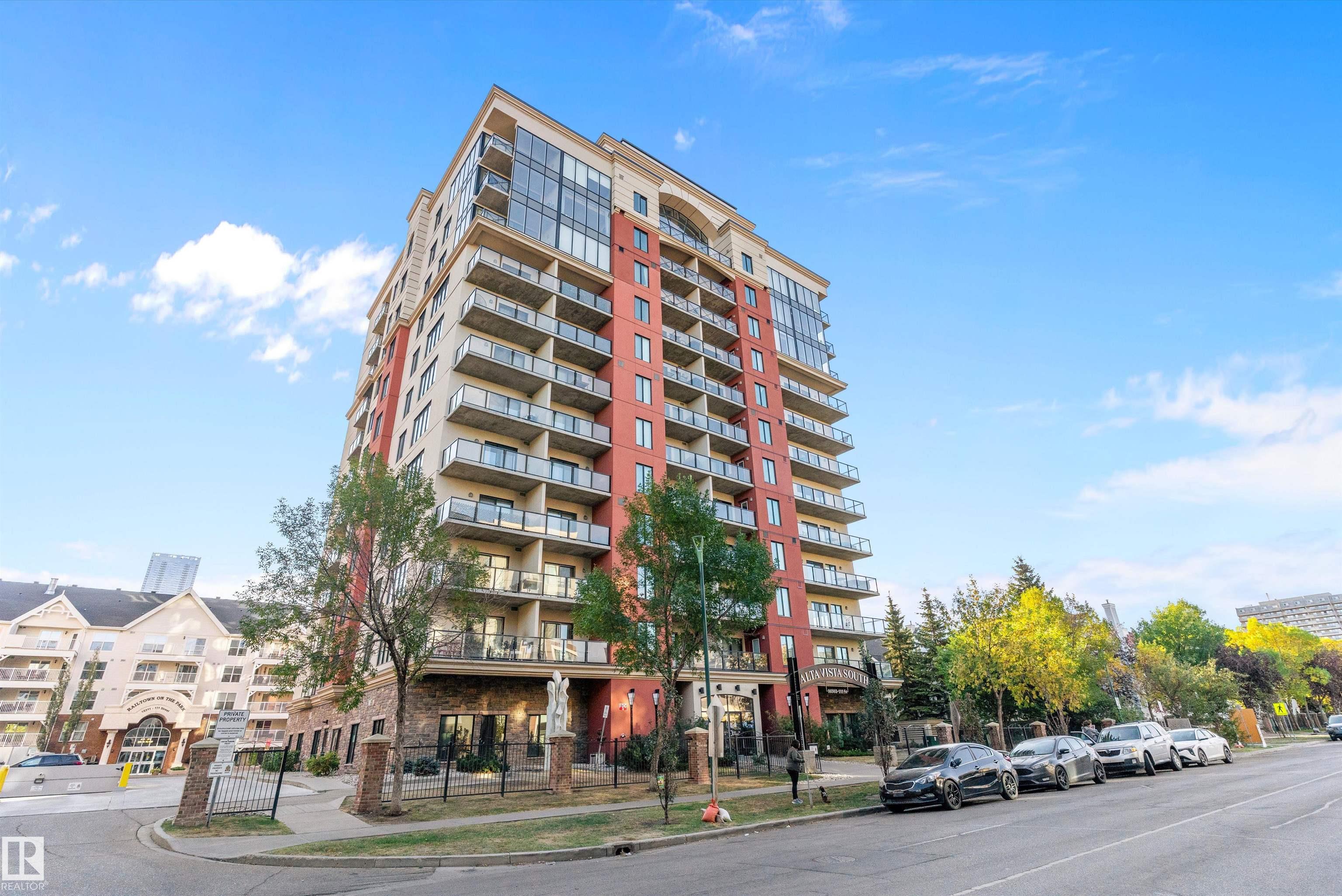 Third View of 702 10303 111 Street, Downtown (Edmonton), Edmonton, Alberta, T5K 0C6