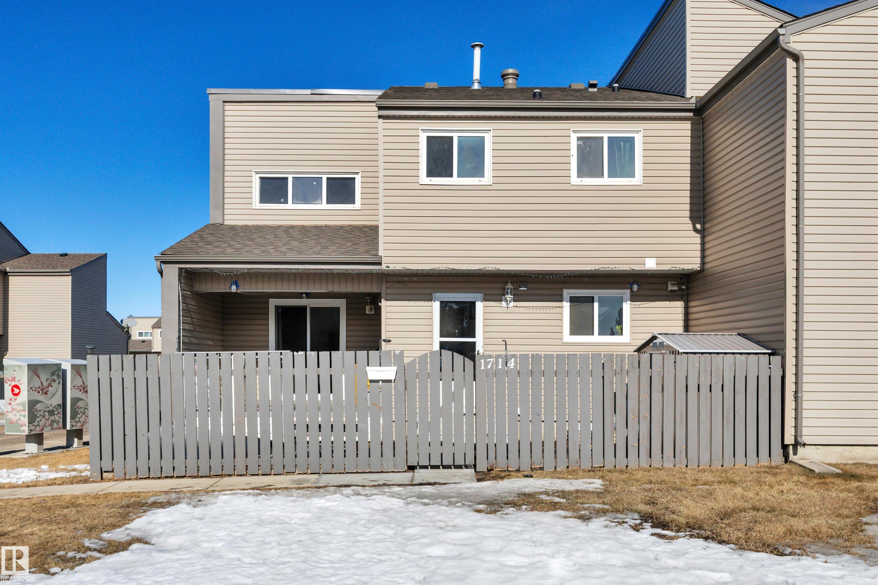 Third View of 1714 LAKEWOOD Road S, Meyonohk, Edmonton, Alberta, T6K 3H5