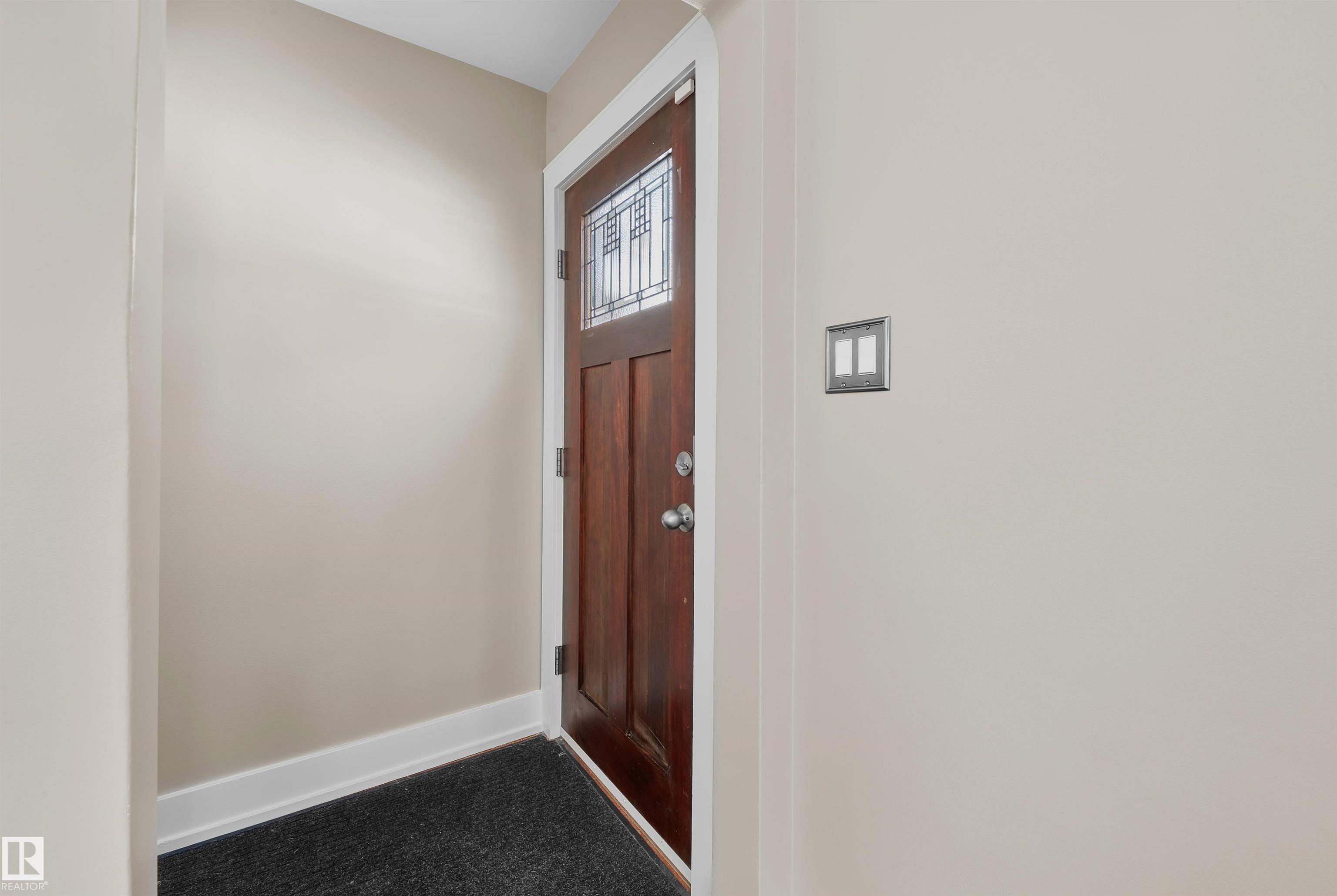 Second View of 11135 62 Avenue, Parkallen (Edmonton), Edmonton, Alberta, T6H 1N3