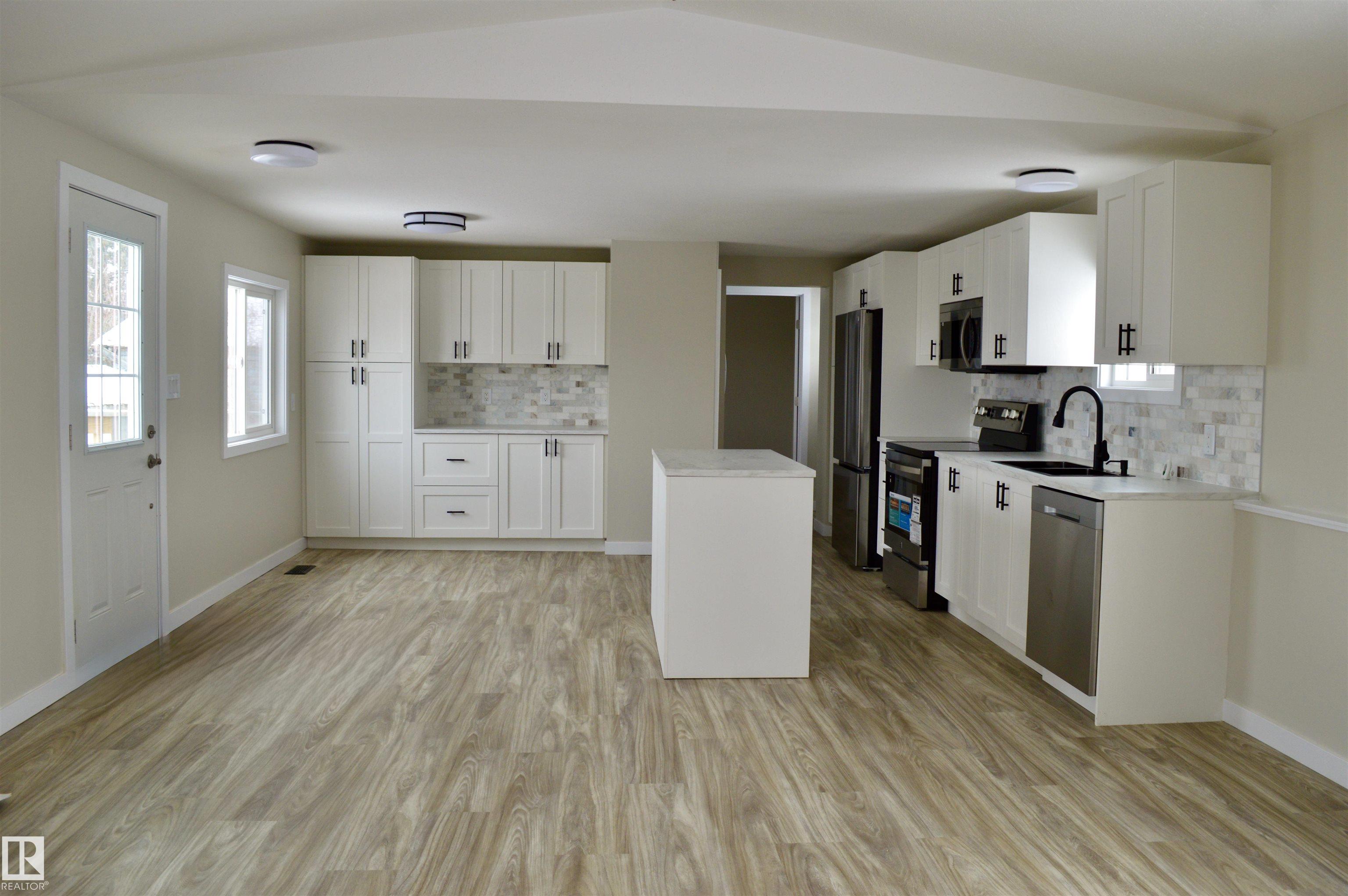 735 Parkland Brook, E4476874, Alberta,