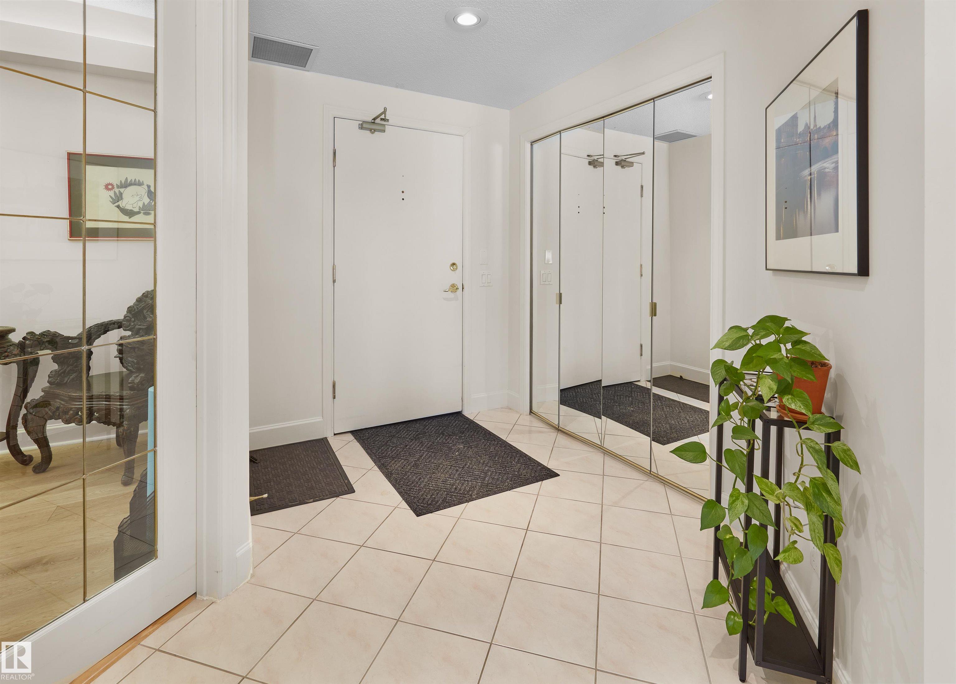 Second View of 104 11640 79 Avenue, Belgravia, Edmonton, Alberta, T6G 0P7