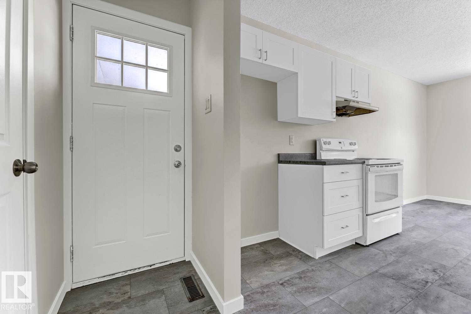 Third View of 5A TWIN Terrace, Tweddle Place, Edmonton, Alberta, T6K 1V4