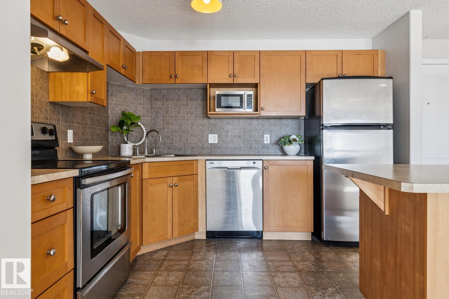 Third View of 1320 9363 SIMPSON Drive, South Terwillegar, Edmonton, Alberta, T6R 0N2