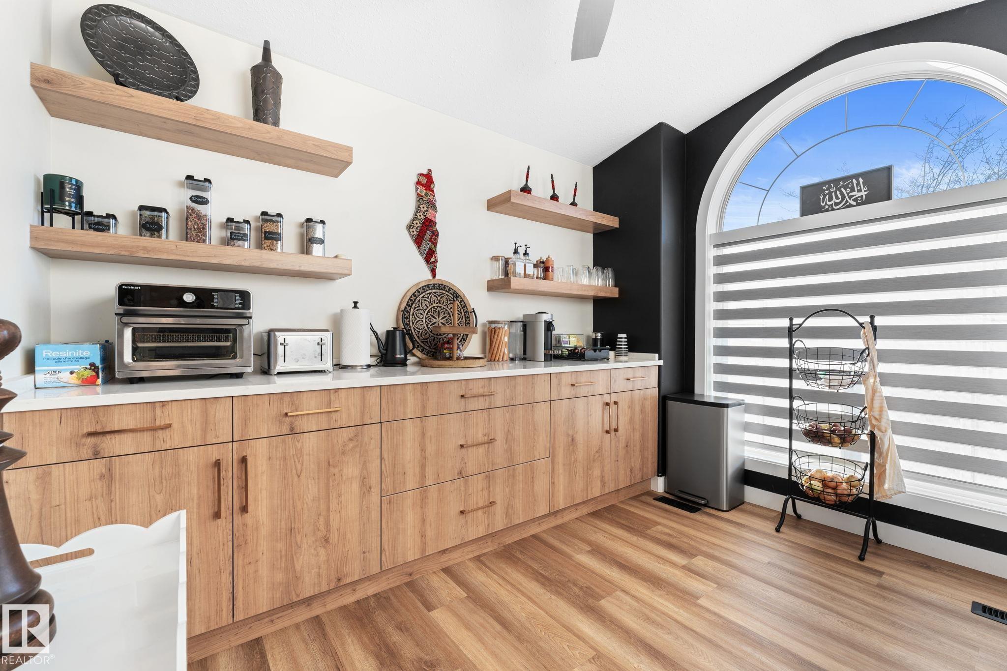 Fifth View of 15919 58 Street, Hollick-Kenyon, Edmonton, Alberta, T5Y 2R5