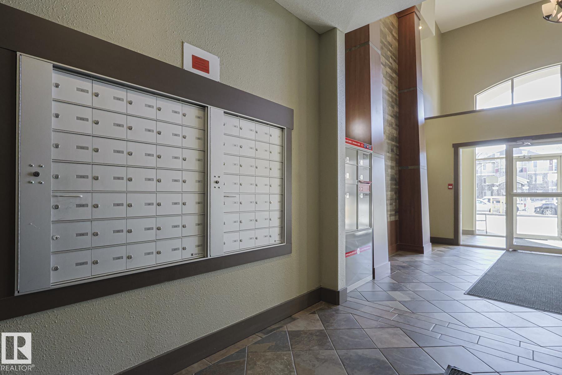 Fifth View of 105 2503 HANNA Crescent, Haddow, Edmonton, Alberta, T6R 0H1