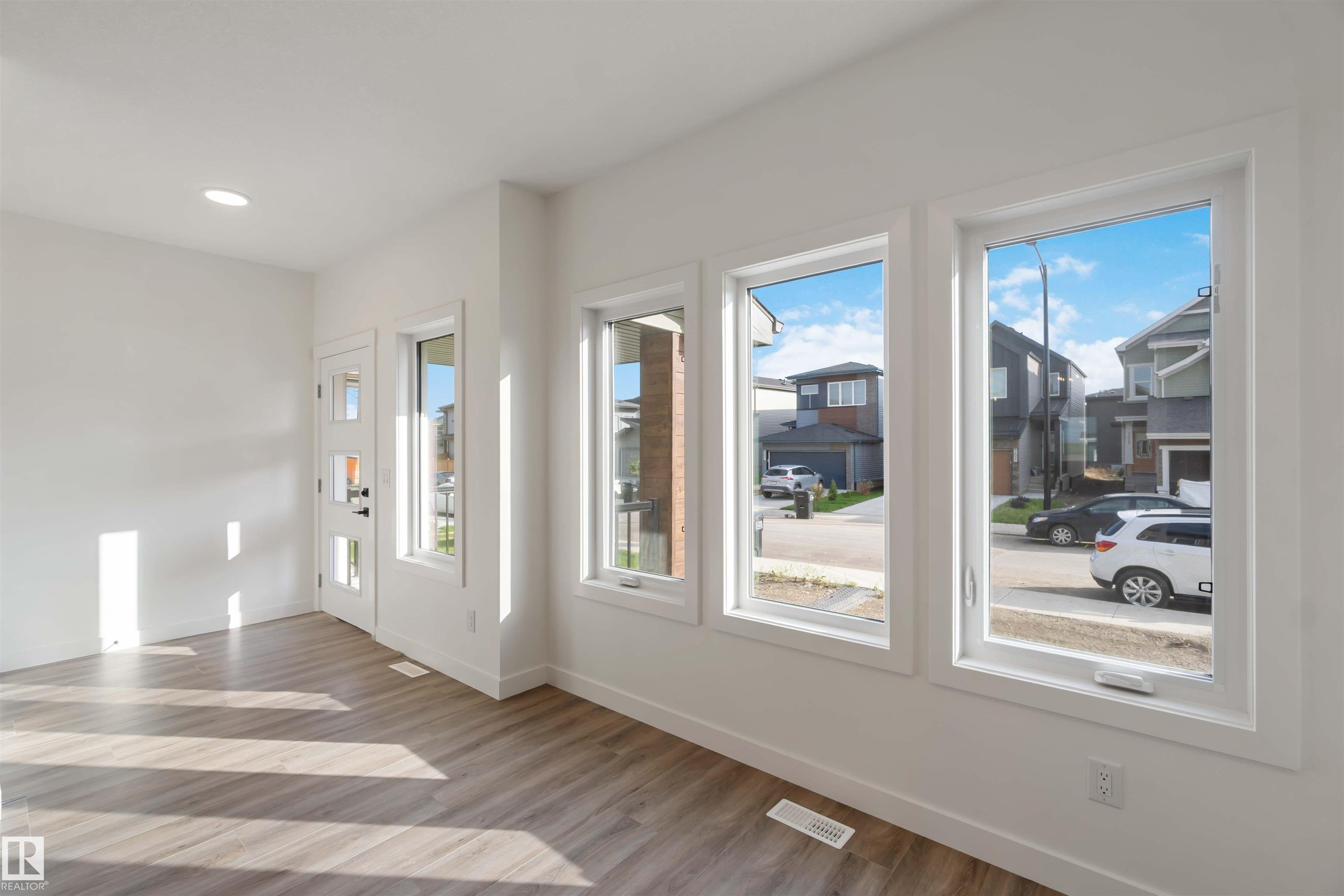 Third View of 1060 14 Avenue, Aster, Edmonton, Alberta, T6T 2W7