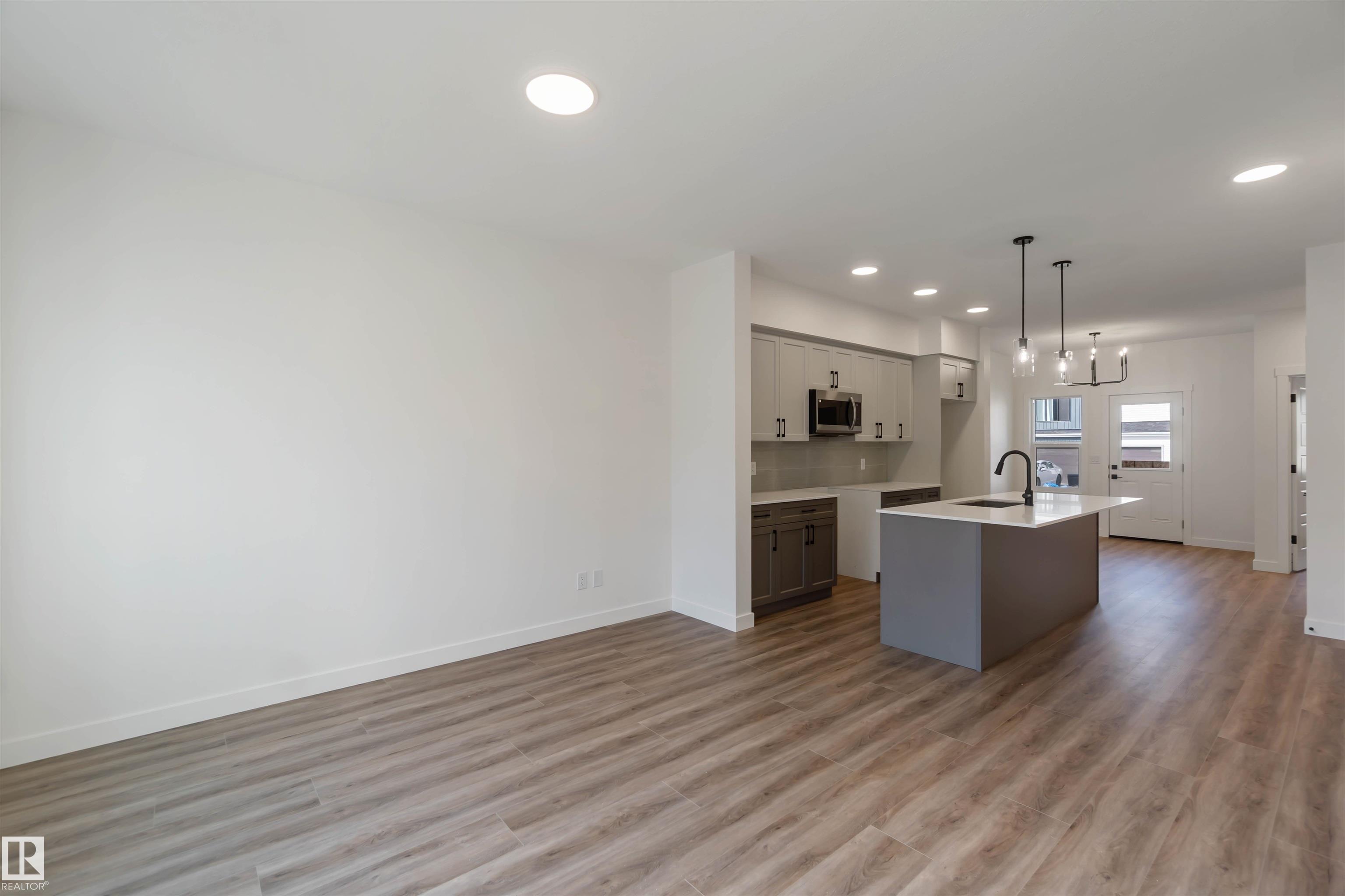 Fourth View of 1060 14 Avenue, Aster, Edmonton, Alberta, T6T 2W7